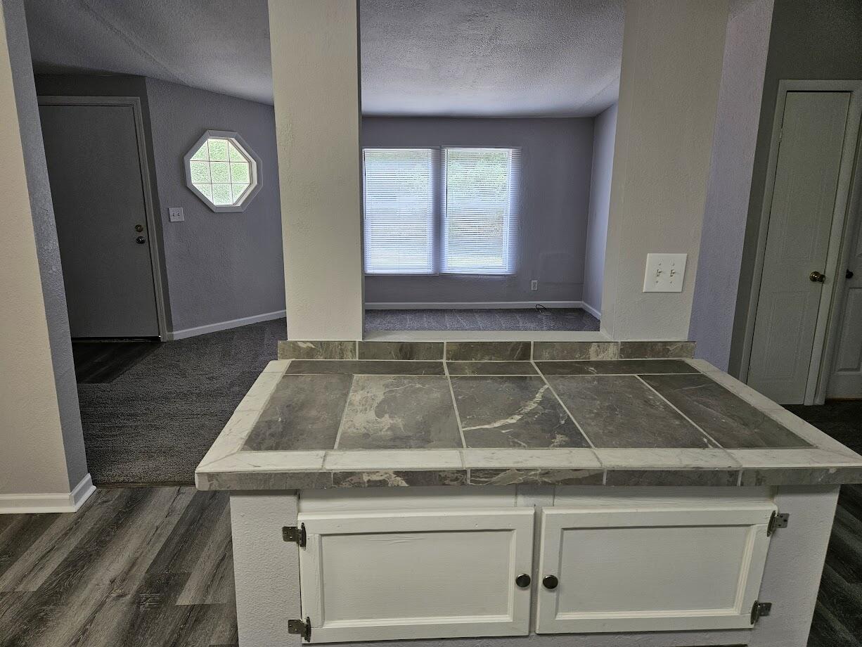 EDNEYS 3RD ADDN - Residential Lease