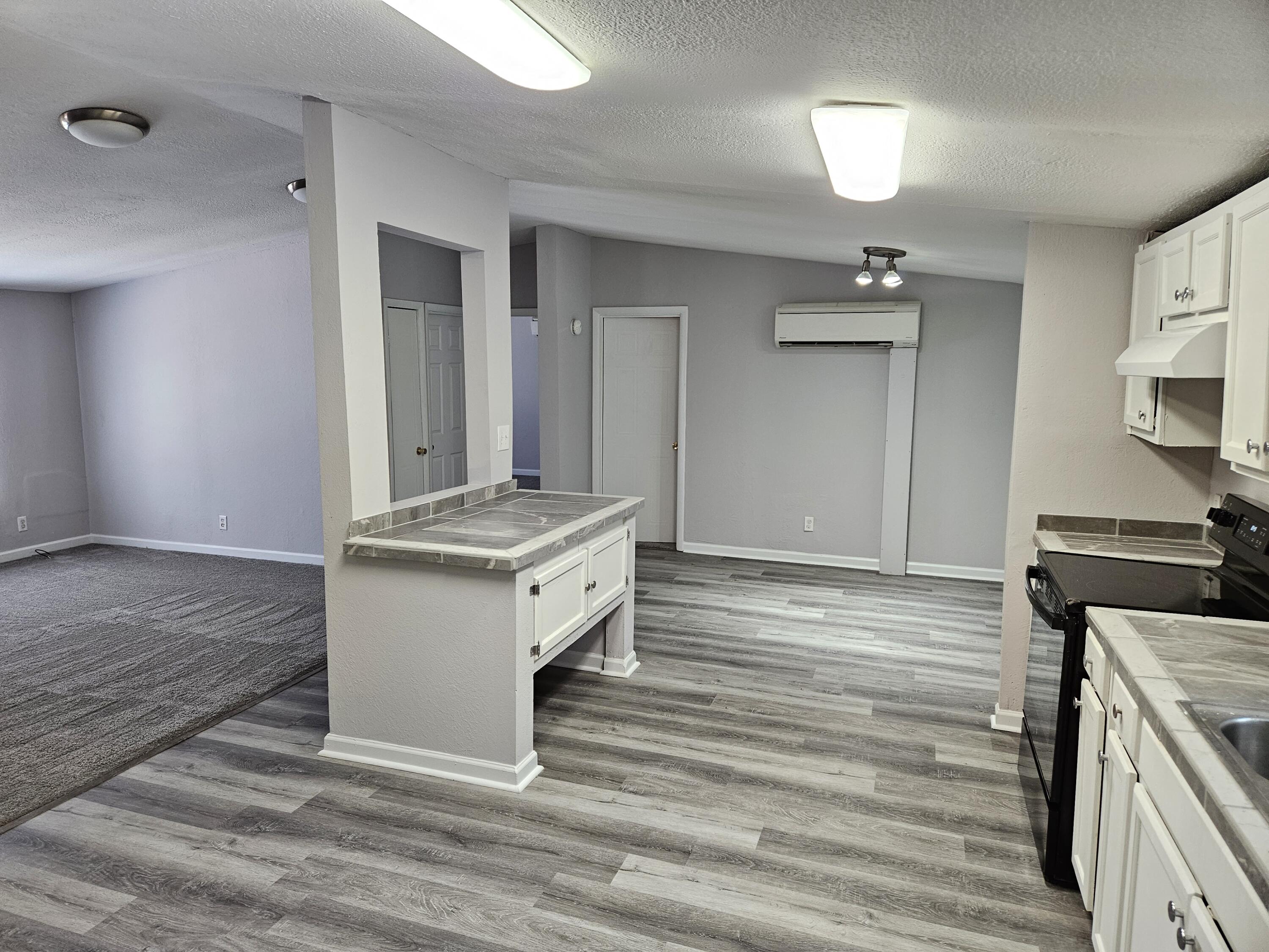 EDNEYS 3RD ADDN - Residential Lease