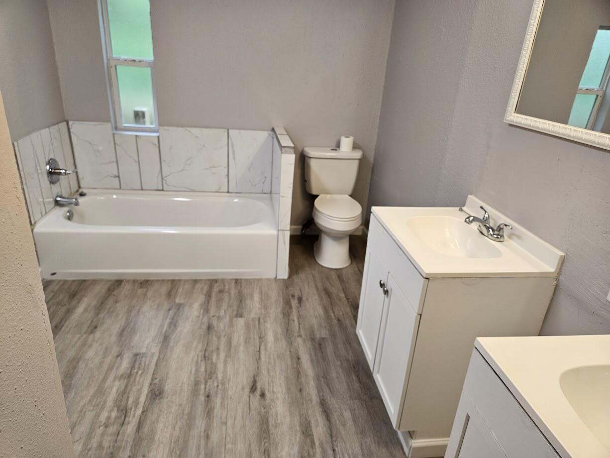 EDNEYS 3RD ADDN - Residential Lease