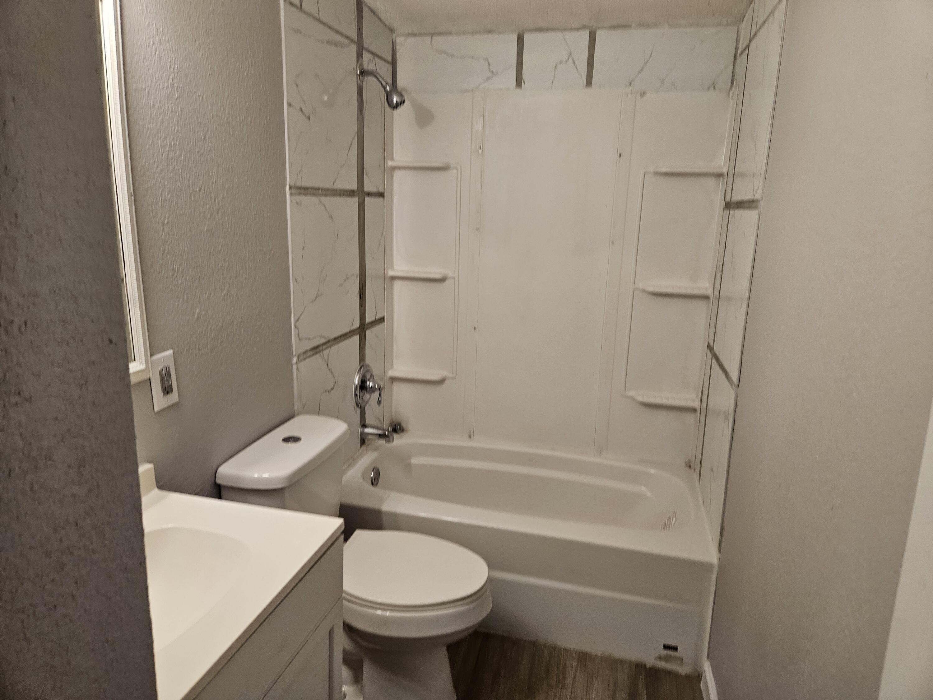 EDNEYS 3RD ADDN - Residential Lease