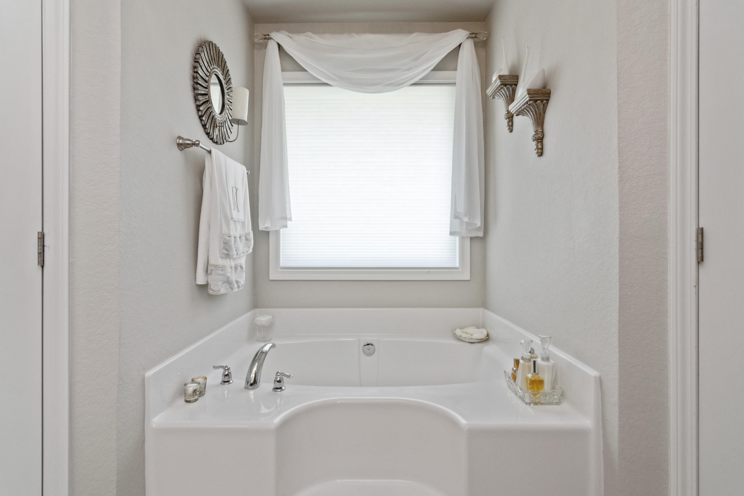 FOX VALLEY - Residential