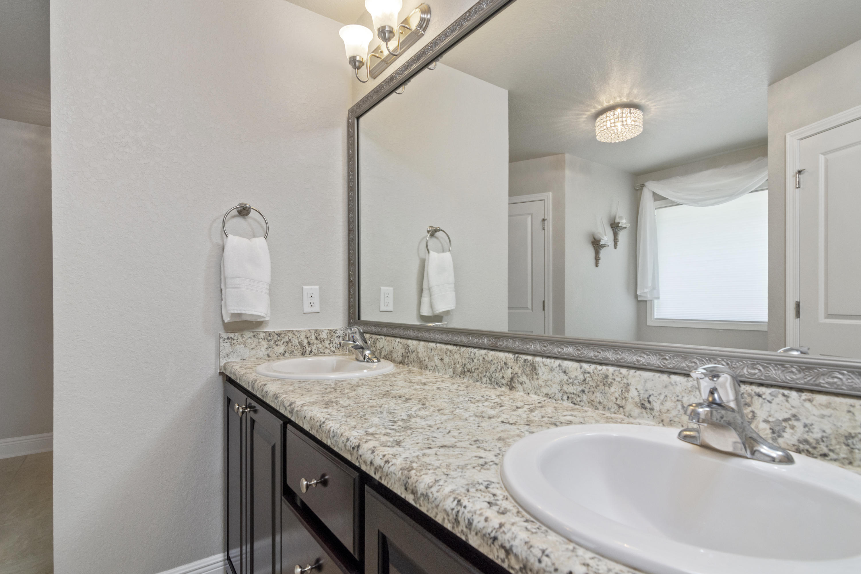 FOX VALLEY - Residential