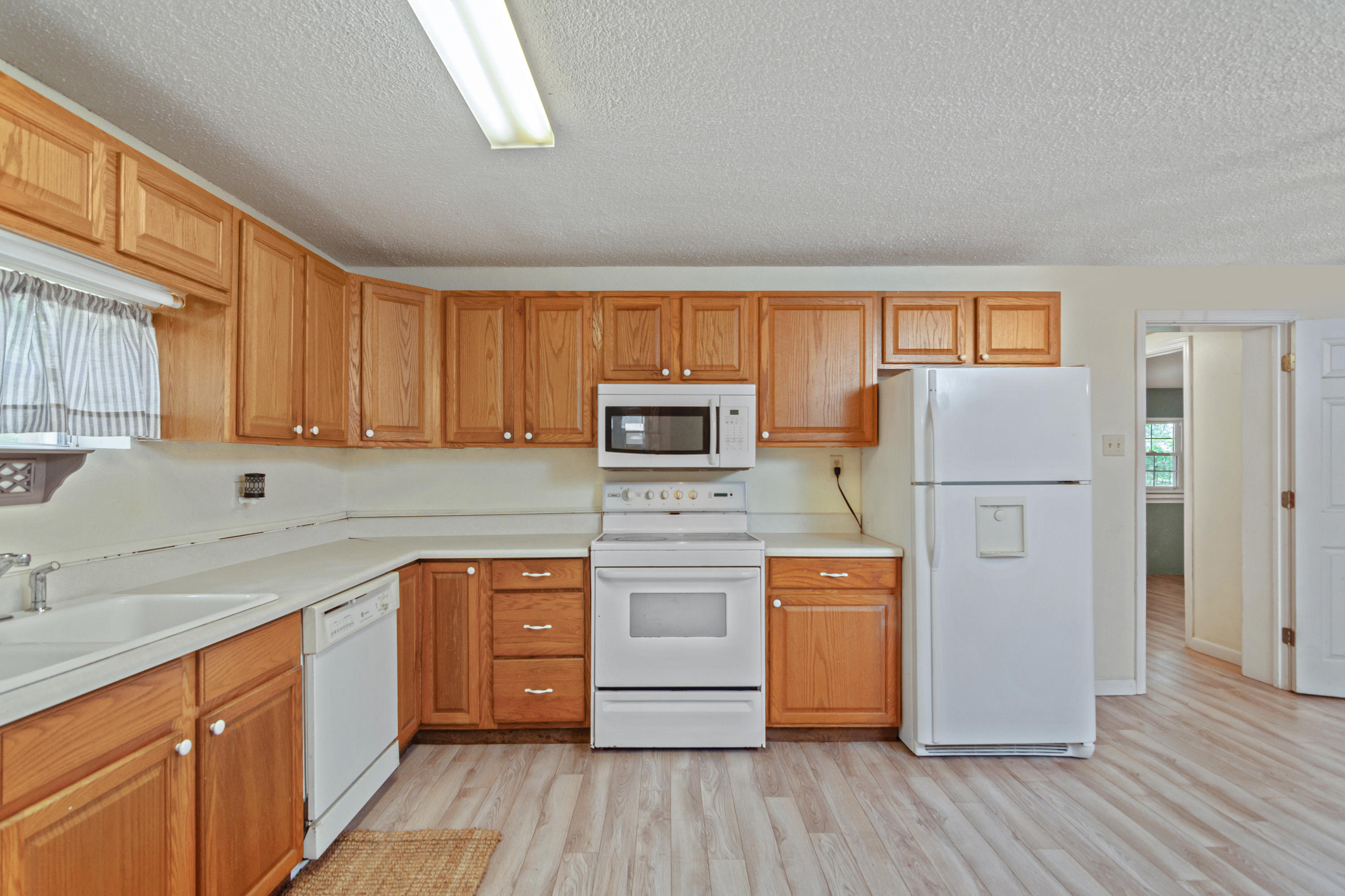 PITTS BAY SHORE - Residential