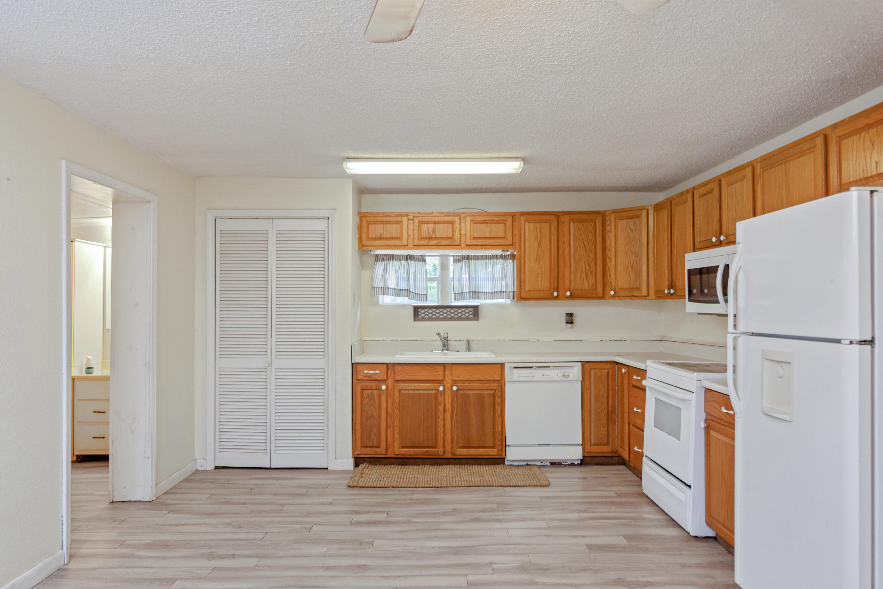 PITTS BAY SHORE - Residential