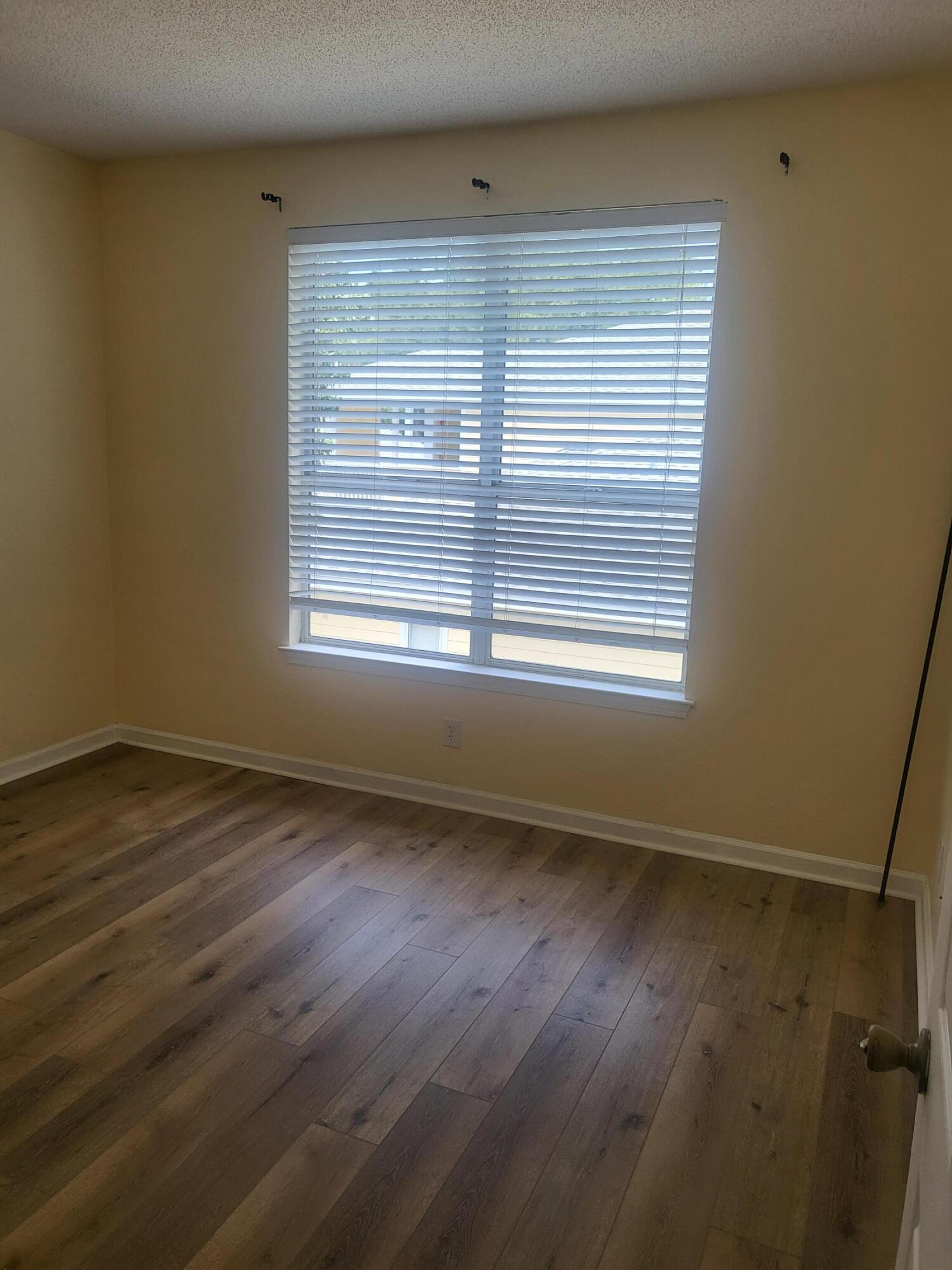 POINTE OF VIEW CONDO. - Residential Lease