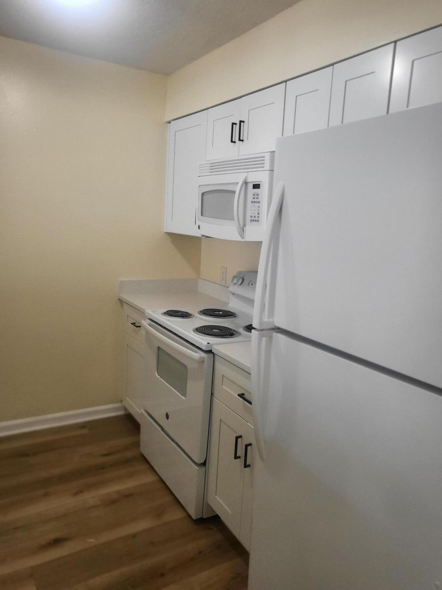 POINTE OF VIEW CONDO. - Residential Lease