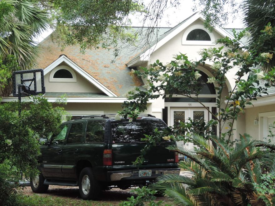 WOW waterfront 4700sq ft 4 bedroom, 4.5 bath home in Shalimar! The home features an inground pool, large kitchen with granite, fireplace, oversized garage and all bedrooms have walk in closets.