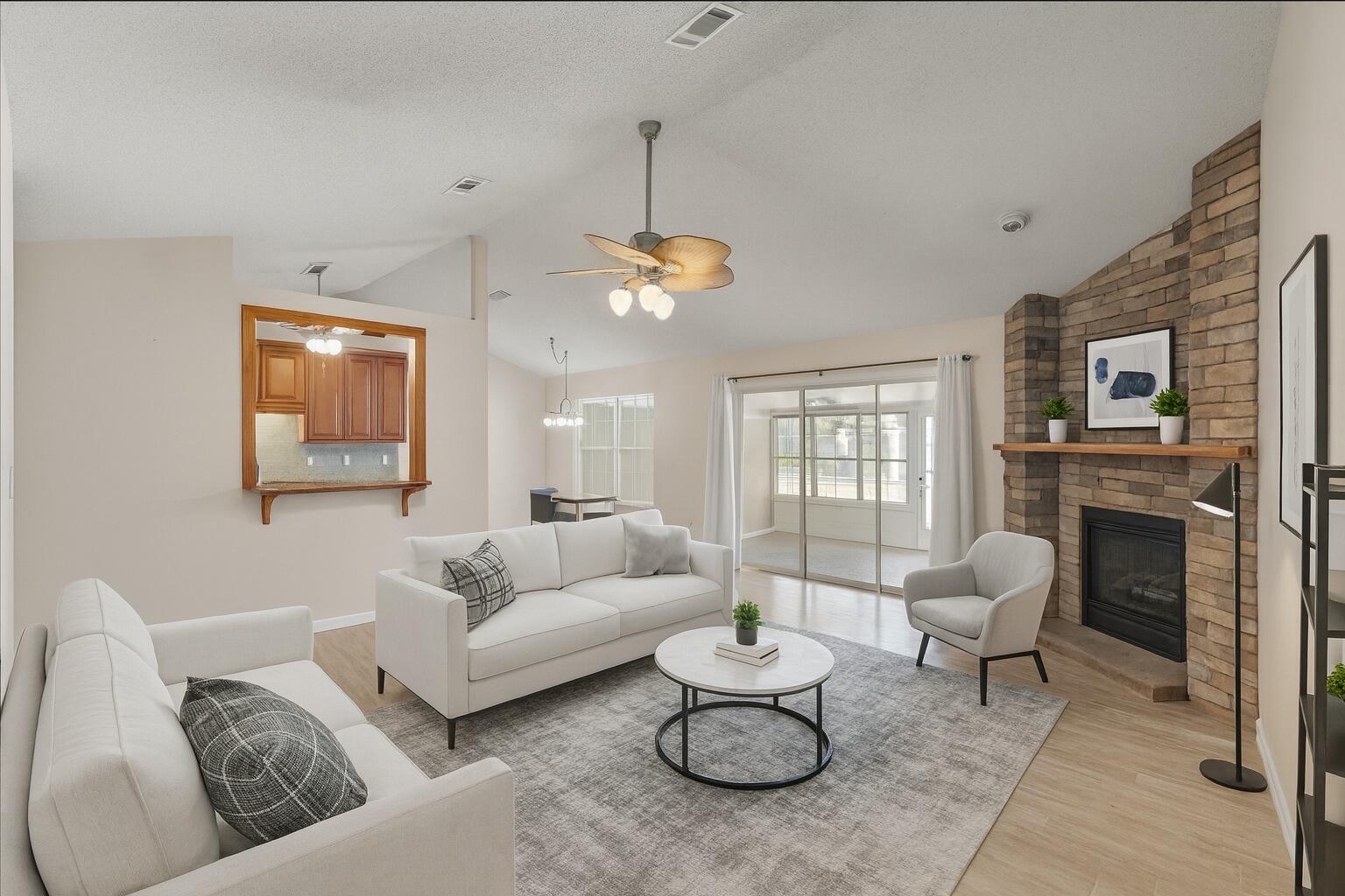 ROBLEDAL ESTATES - Residential