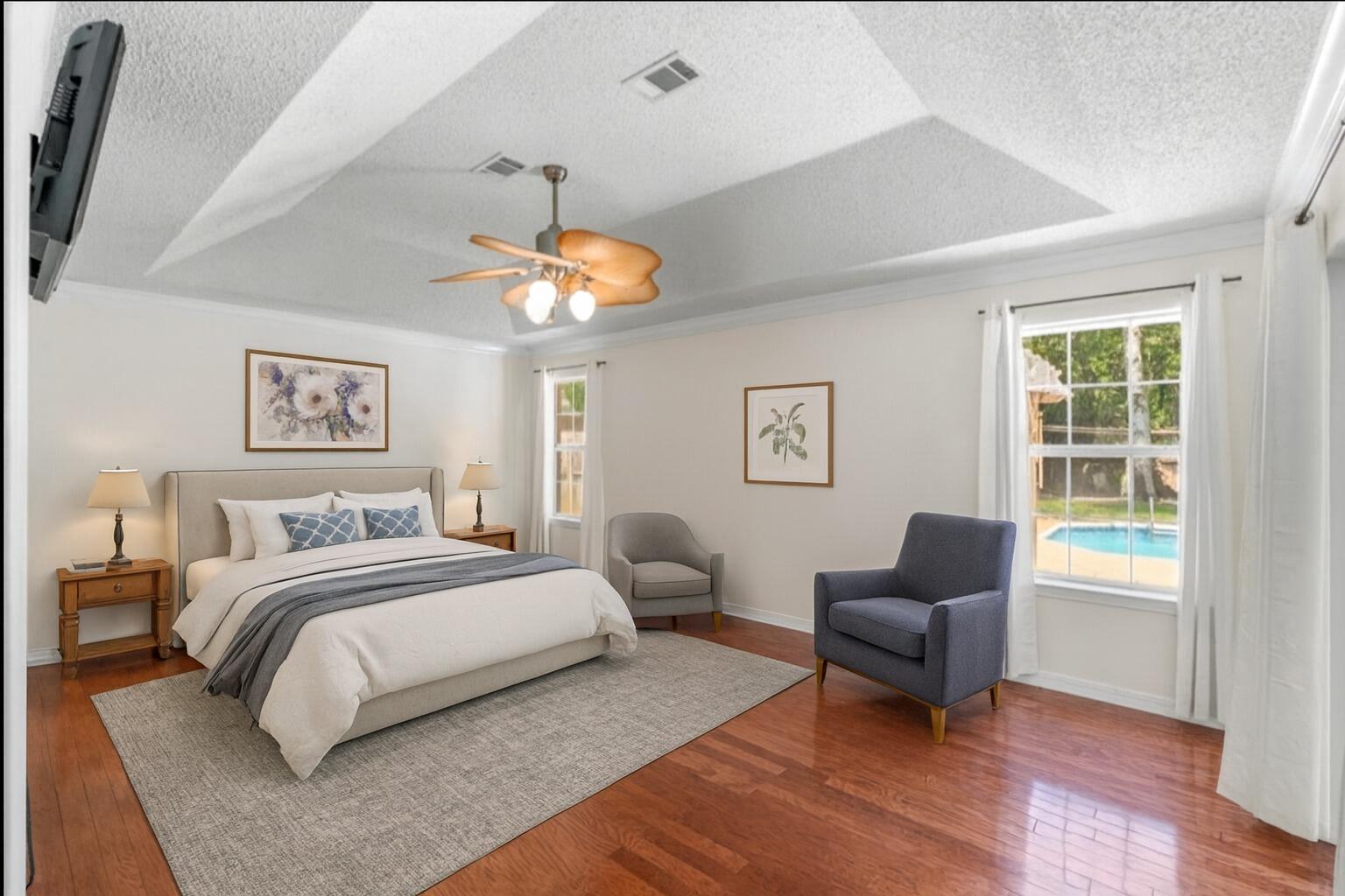 ROBLEDAL ESTATES - Residential