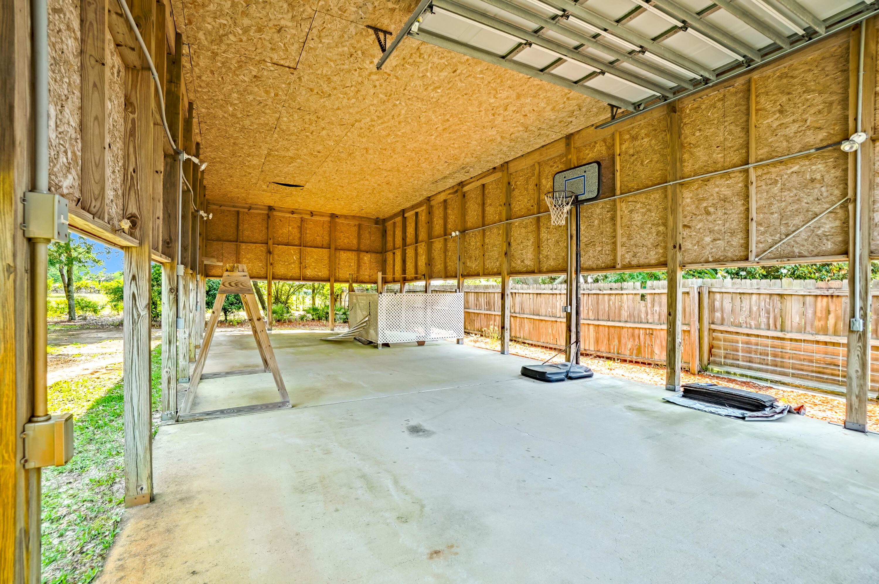 SOUND RETREAT - Residential