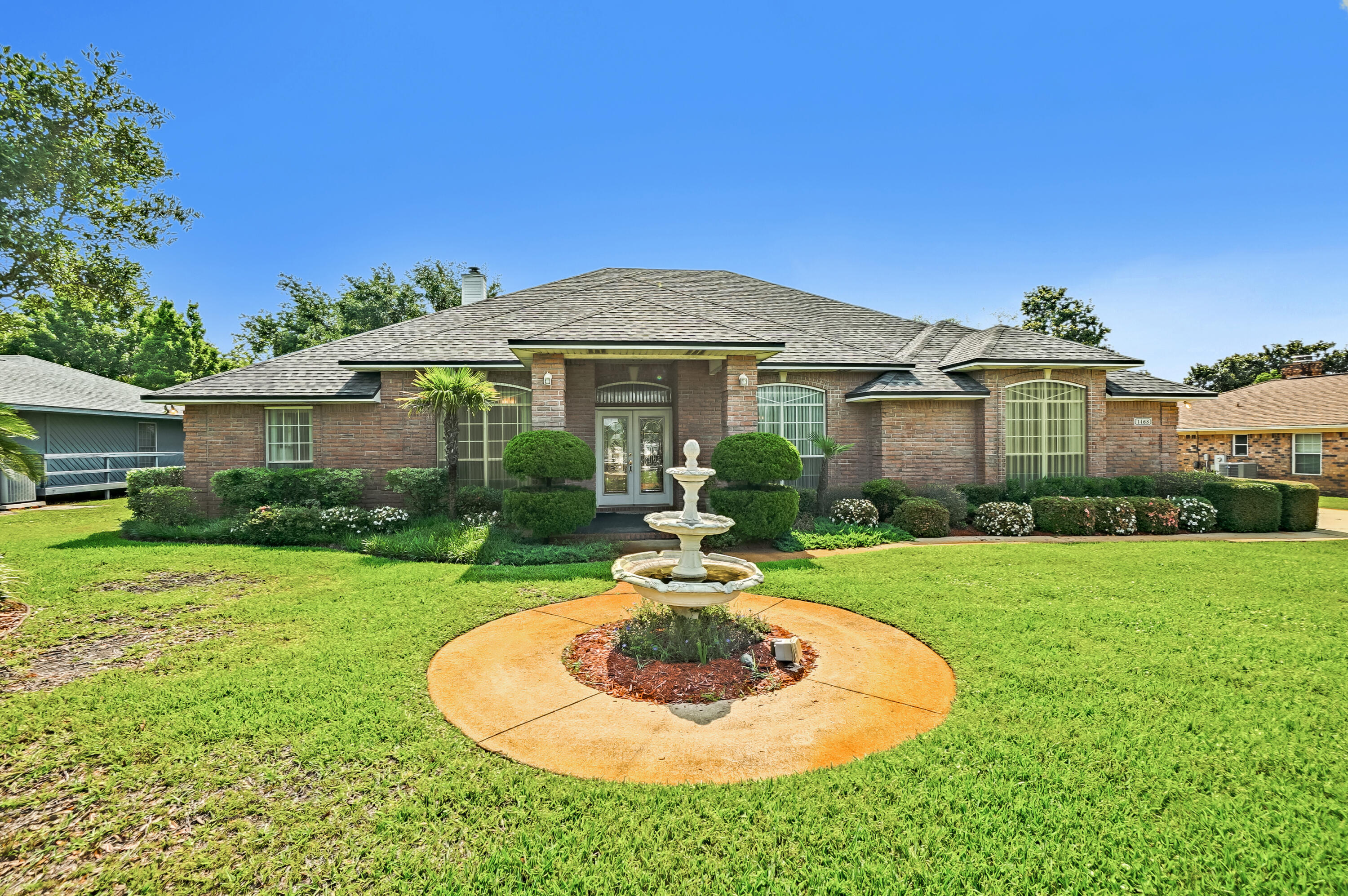 Welcome to 1468 Sound Retreat Drive. This elegant single family home is located in the heart of Navarre, and is just minutes to West Navarre Elementary, Woodlawn Beach Middle, Navarre High School, as well as military bases Hurlburt and Eglin AFB. A reclusive entrance into the subdivision leads you to the homes thoughtfully landscaped grounds. Upon entrance, you are warmly greeted by a large open floor plan, that seamlessly connects to the kitchen and the inviting backyard that is perfect for entertaining. Meticulous attention to detail is presented throughout with customized wallpaper and mural. Adjacent to the living room, there's a bonus room that could be used as an office or playroom. Brand New Roof! Come see what this home has to offer. Call and schedule your private showing today!