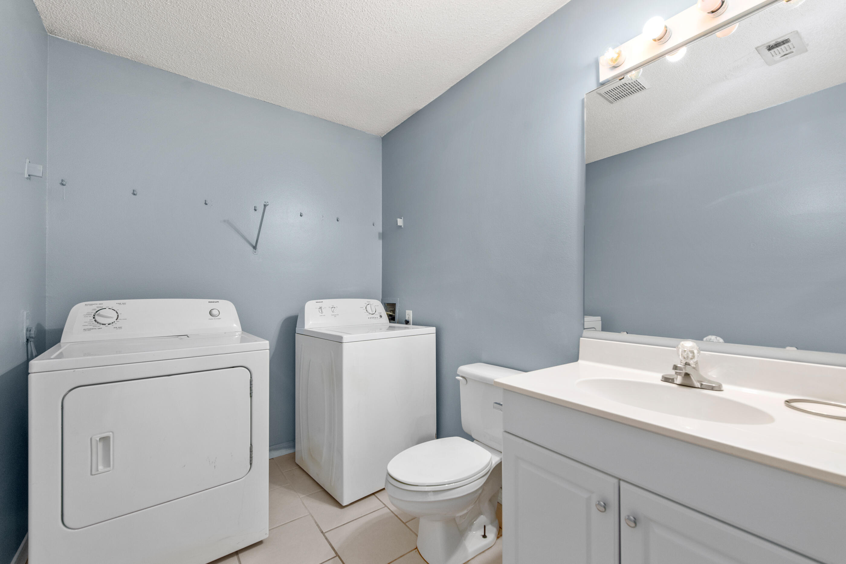 DOMENICAS COVE T/H - Residential