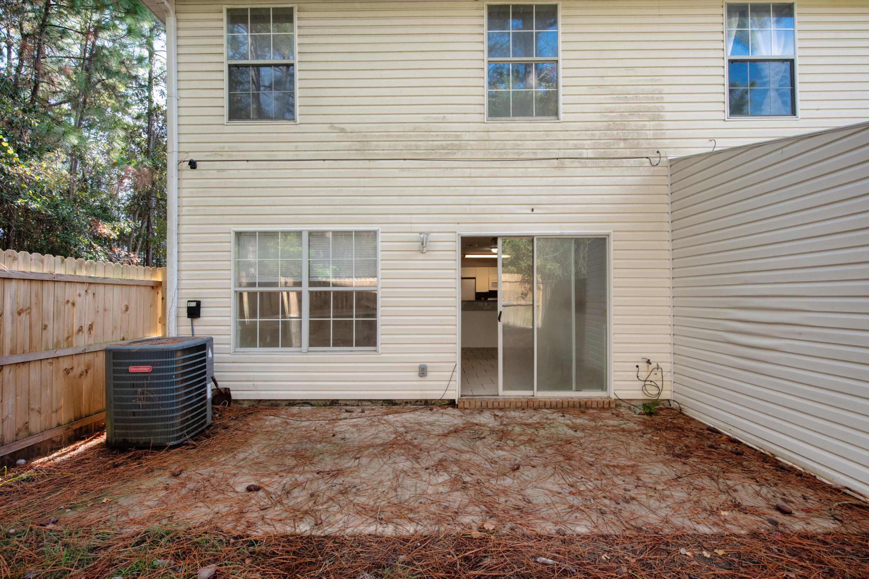 DOMENICAS COVE T/H - Residential