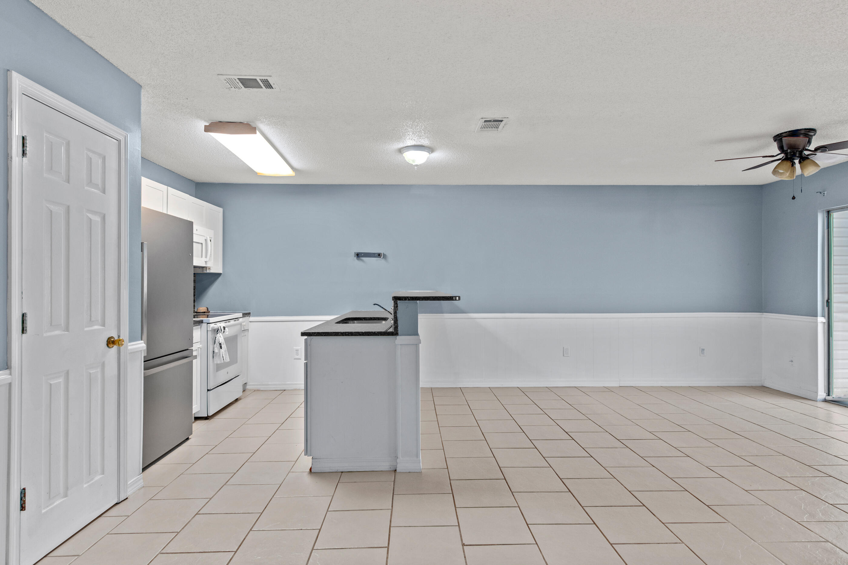 DOMENICAS COVE T/H - Residential