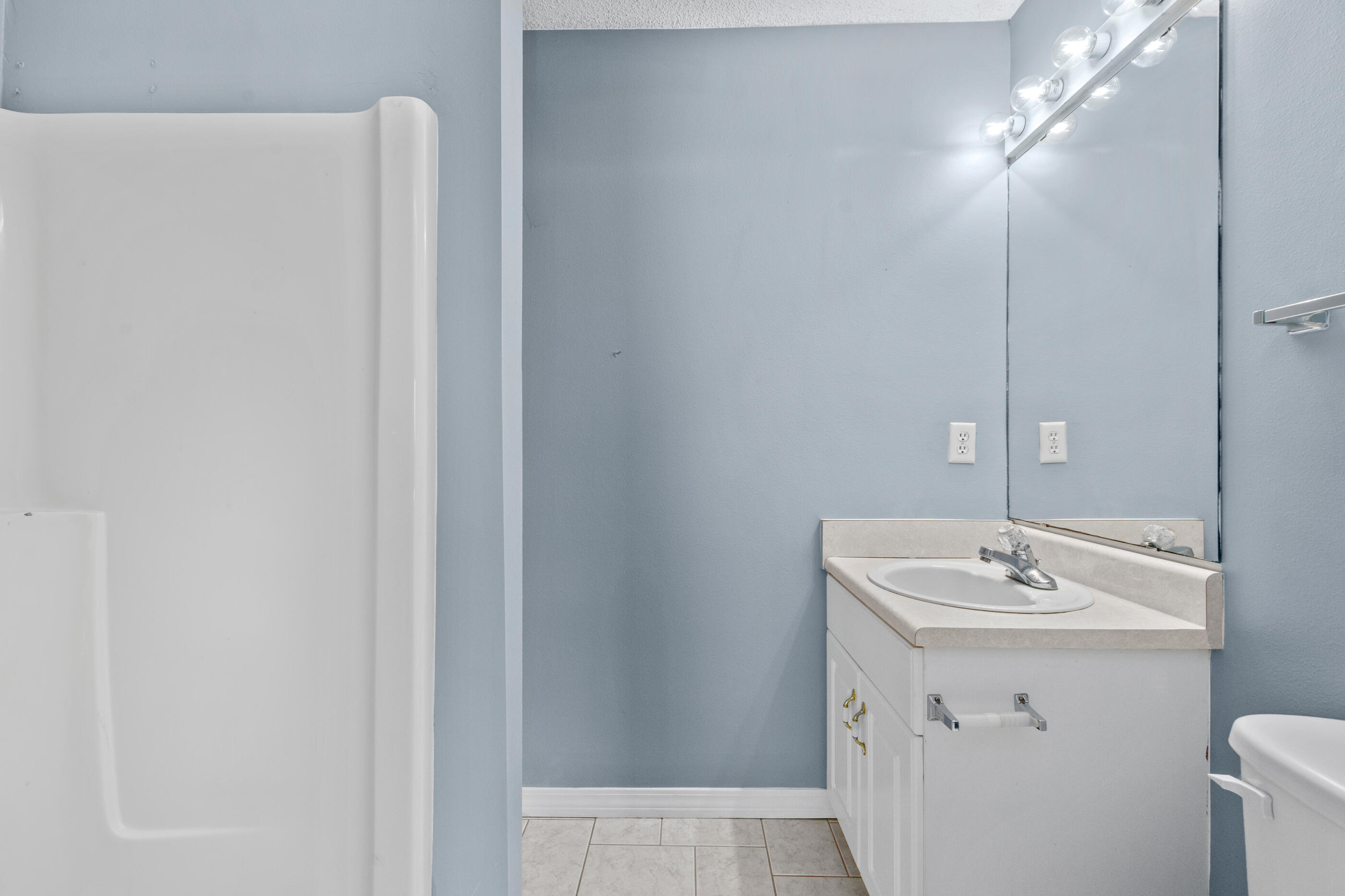 DOMENICAS COVE T/H - Residential