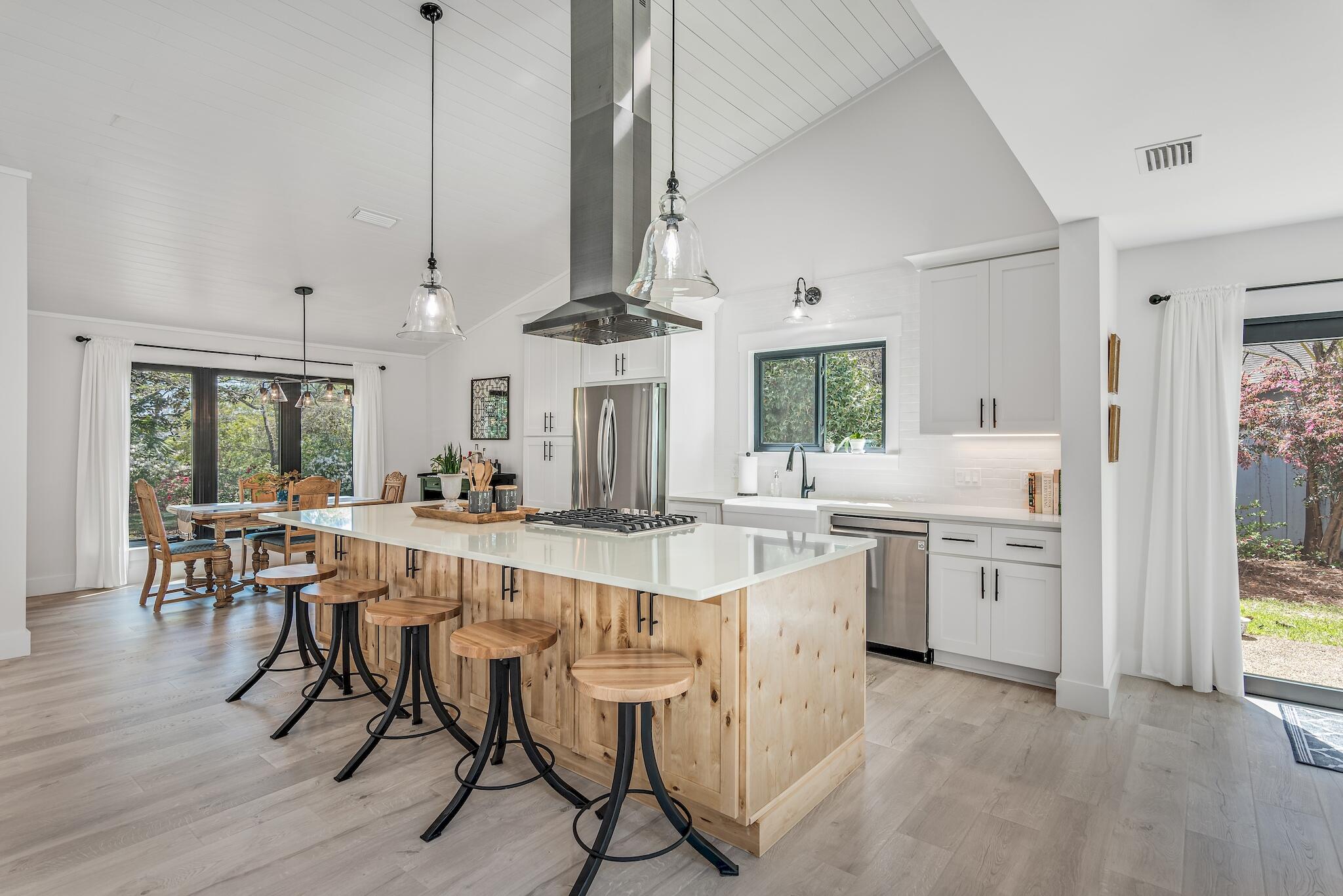 Golfview Drive Association - Residential