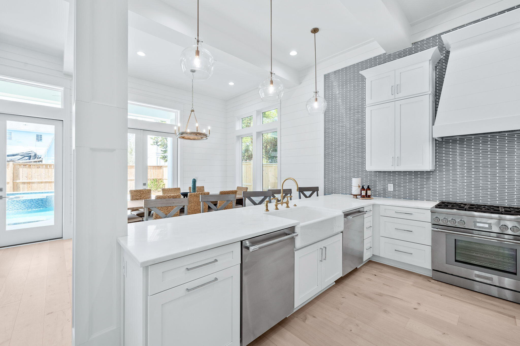 EASTERN LAKE S/D - Residential