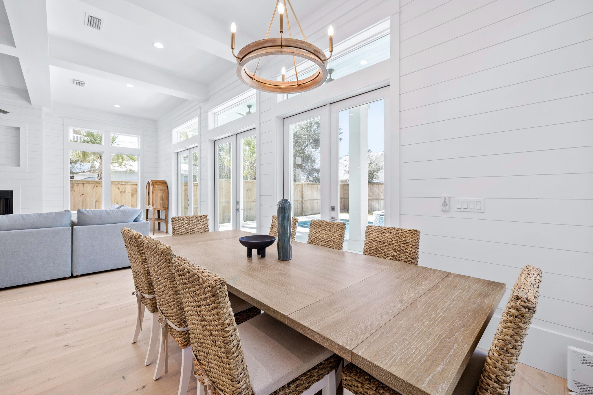 EASTERN LAKE S/D - Residential