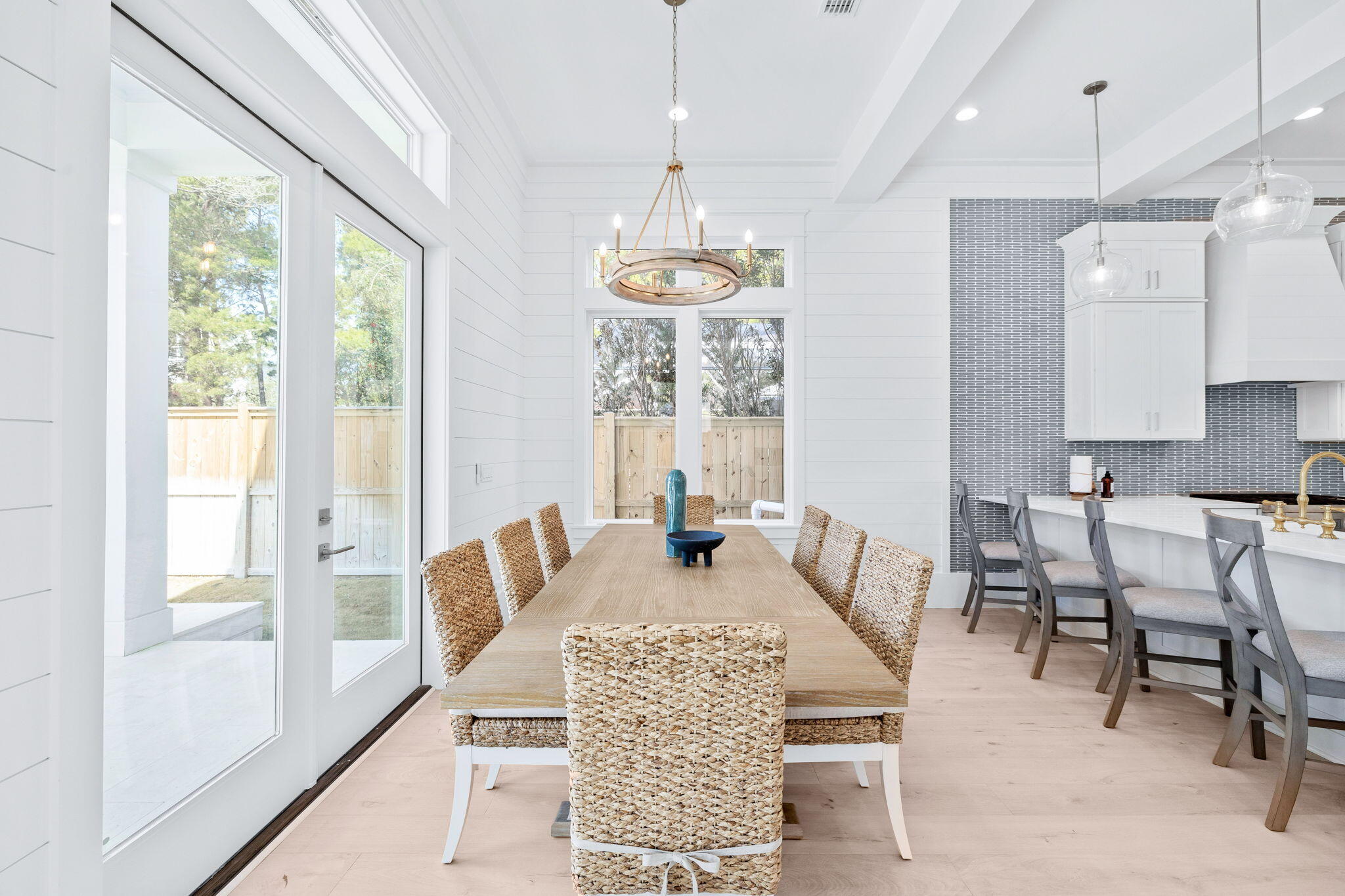 EASTERN LAKE S/D - Residential