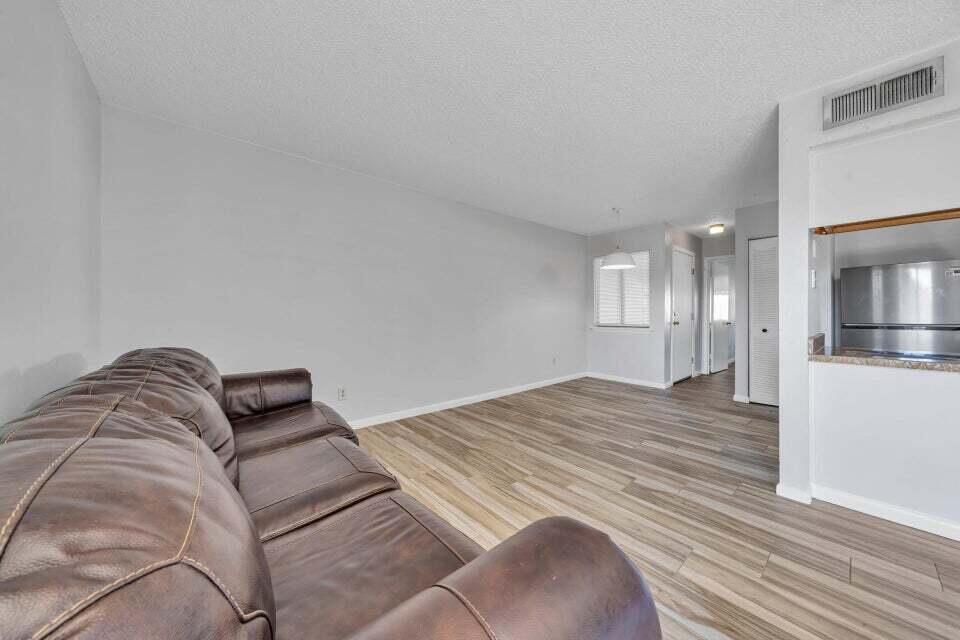 FOUNTAINHEAD CONDO - Residential Lease