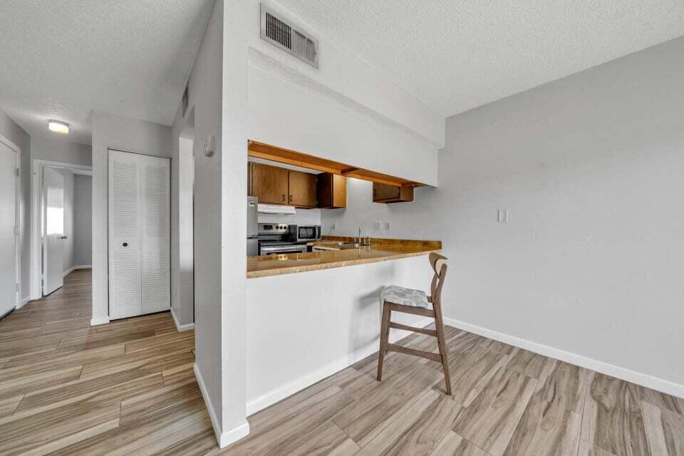 FOUNTAINHEAD CONDO - Residential Lease