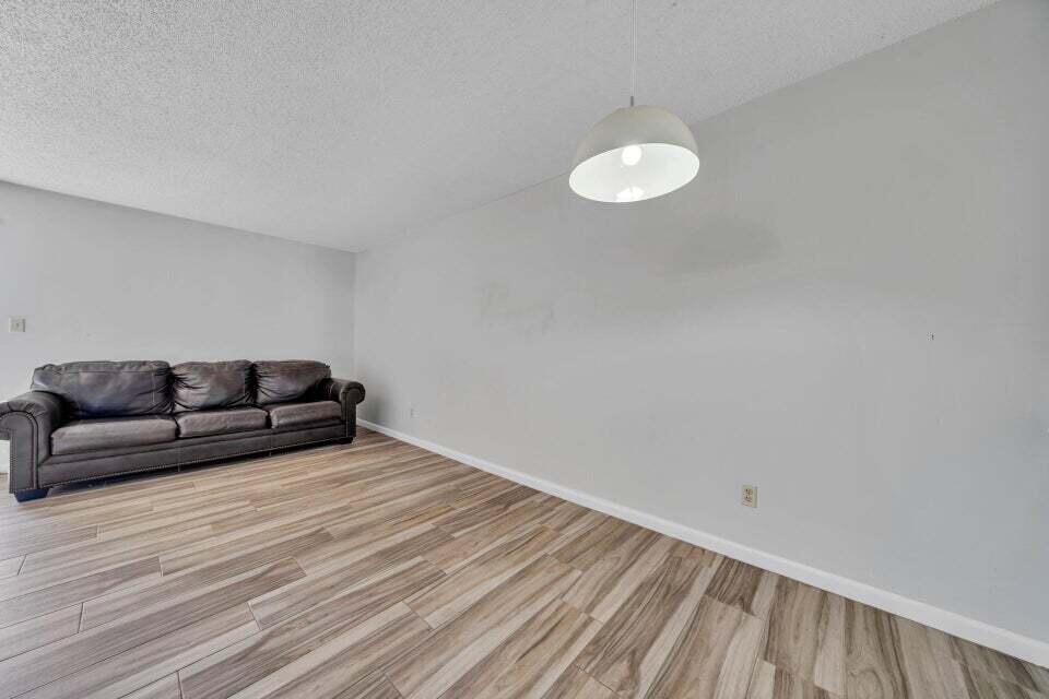 FOUNTAINHEAD CONDO - Residential Lease