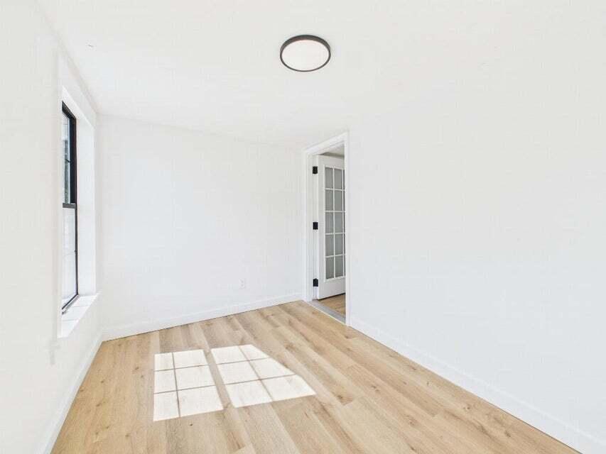 CRESTVIEW - Residential Lease