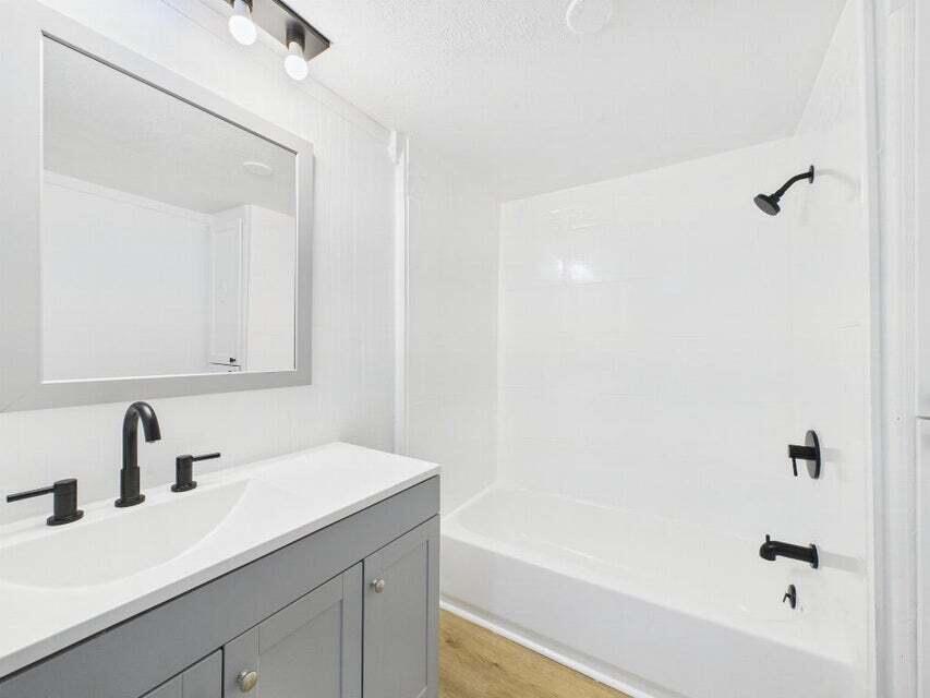 CRESTVIEW - Residential Lease