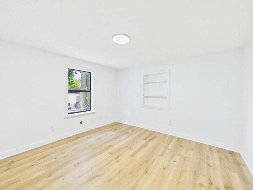 CRESTVIEW - Residential Lease