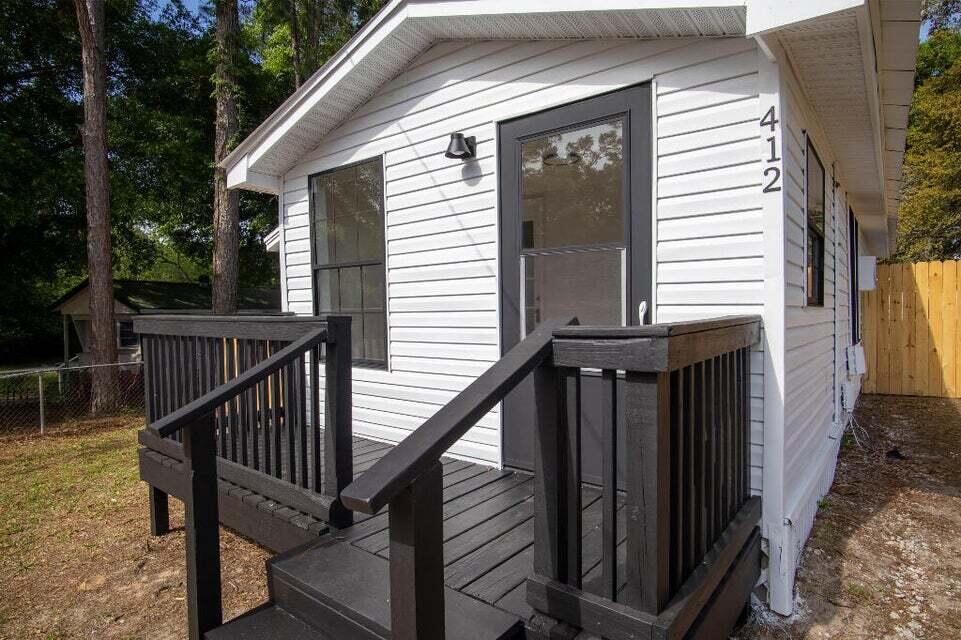 CRESTVIEW - Residential Lease