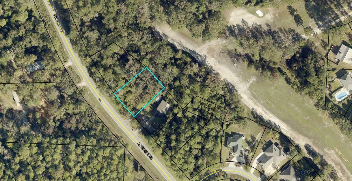 Fantastic homesite a stones throw to the golf course. quick drive to Eglin, shopping, schools and more! Contact this Realtor to schedule a showing.