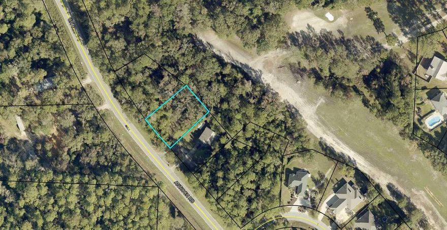 Fantastic  homesite a stones throw to the golf course. quick drive to Eglin, shopping, schools and more! Contact this Realtor to schedule a showing.