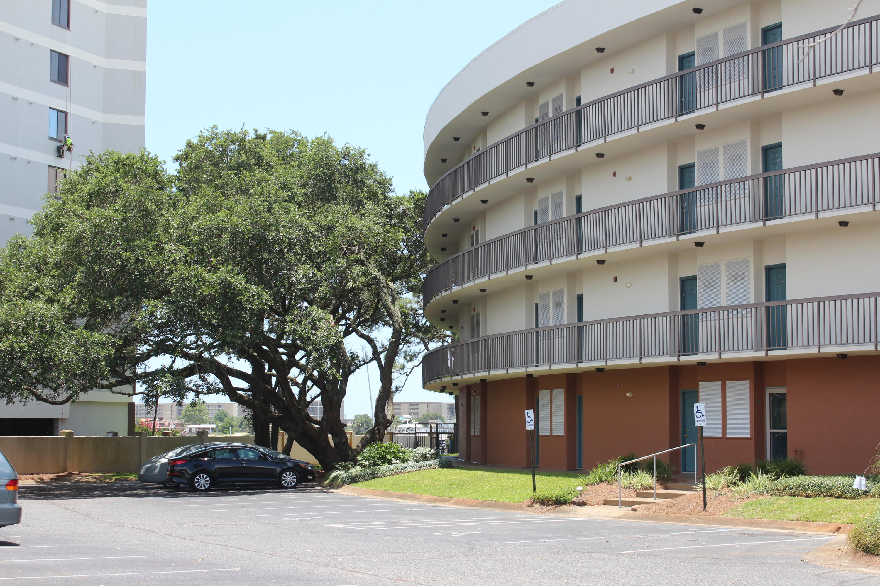 PIRATES BAY PH 1 - Residential