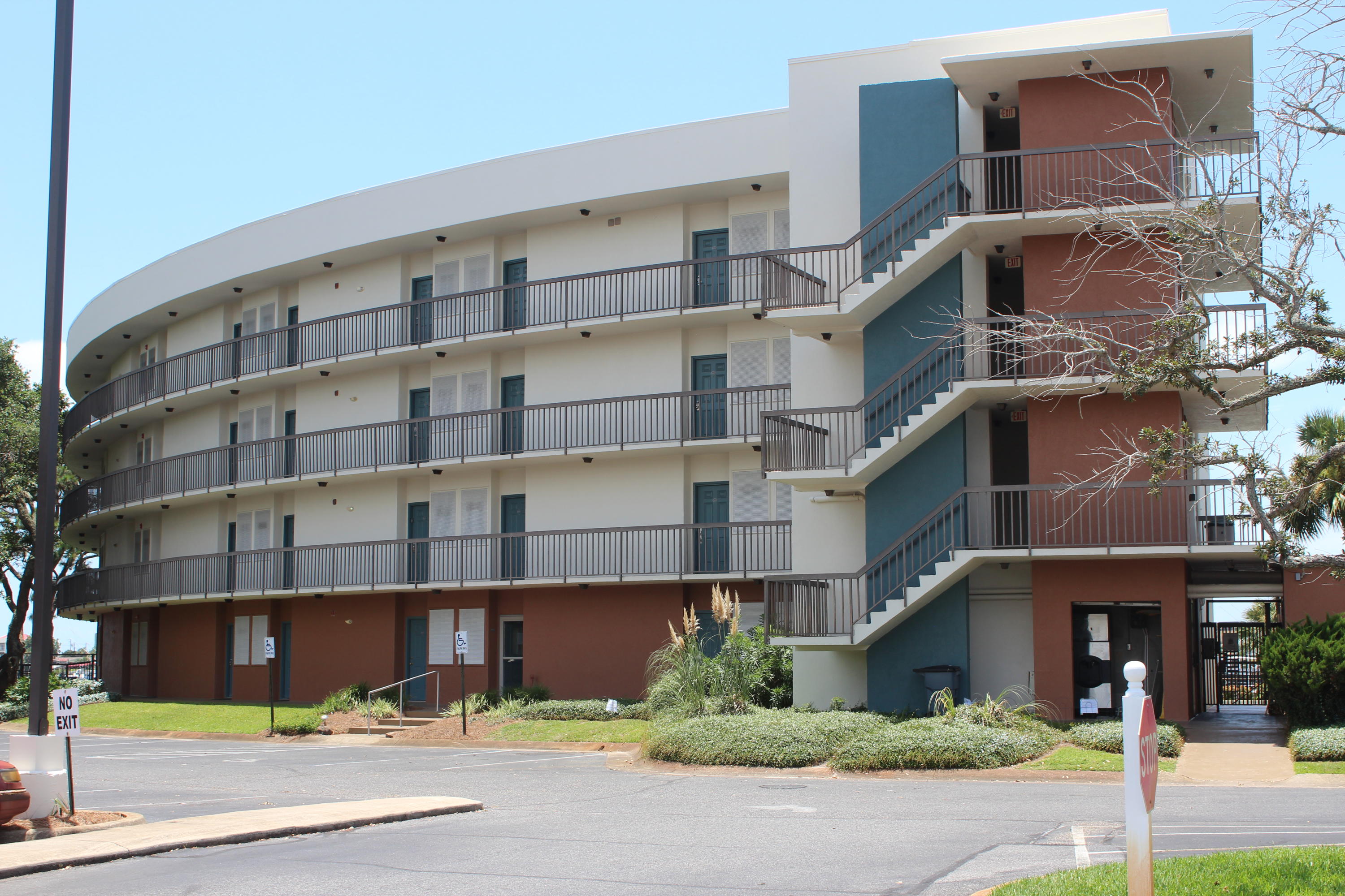 PIRATES BAY PH 1 - Residential