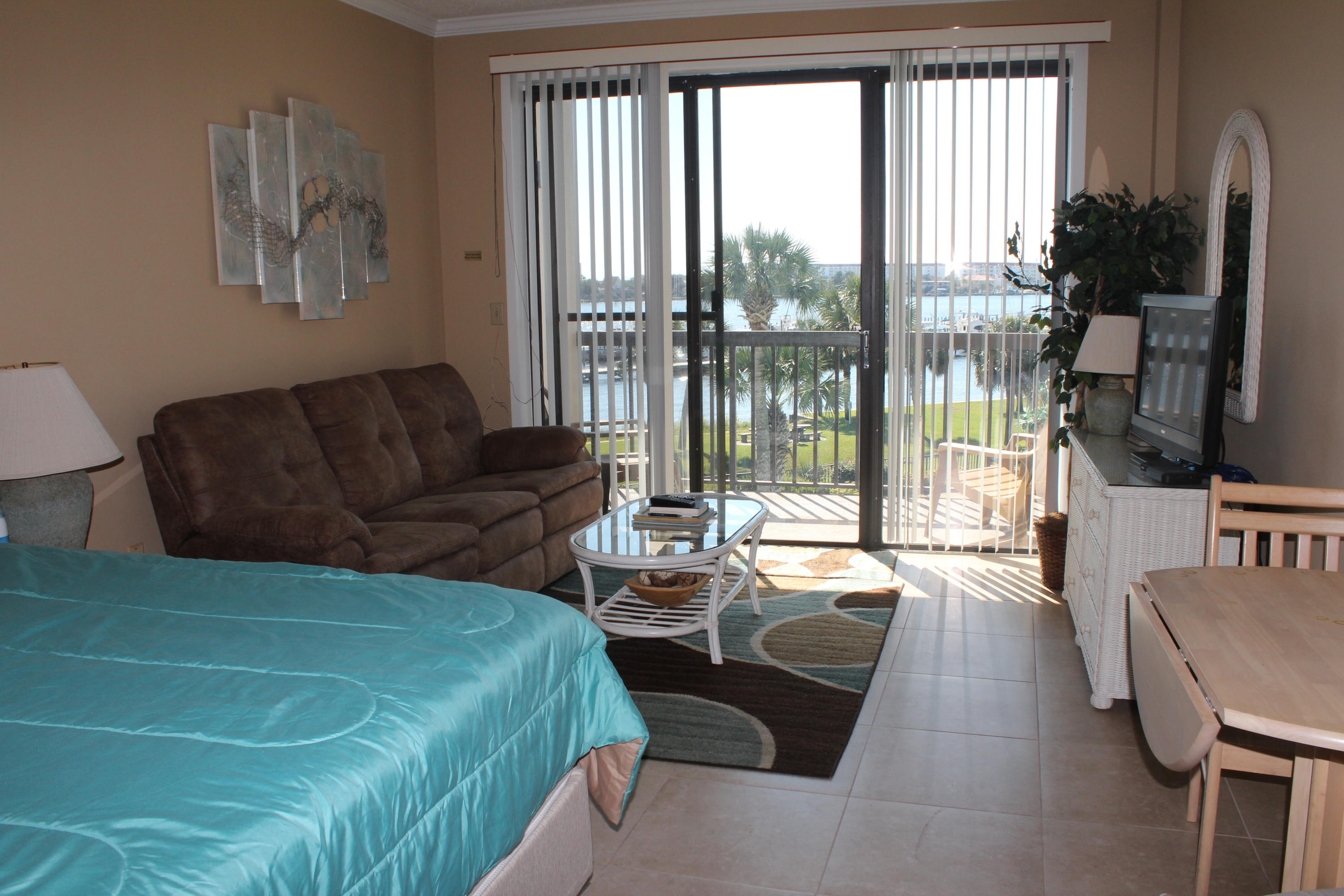PIRATES BAY PH 1 - Residential