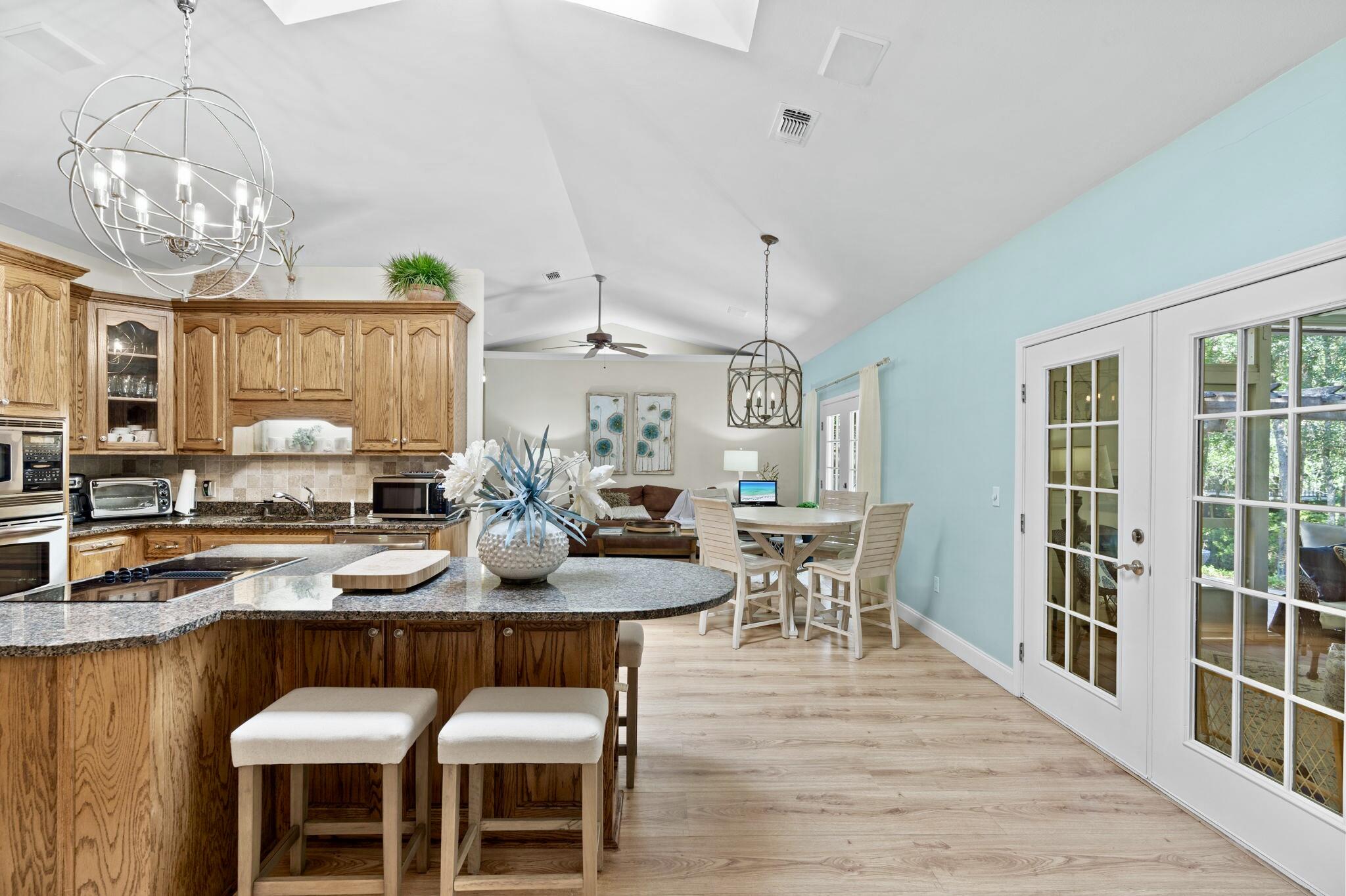 HARBOR OAKS - Residential