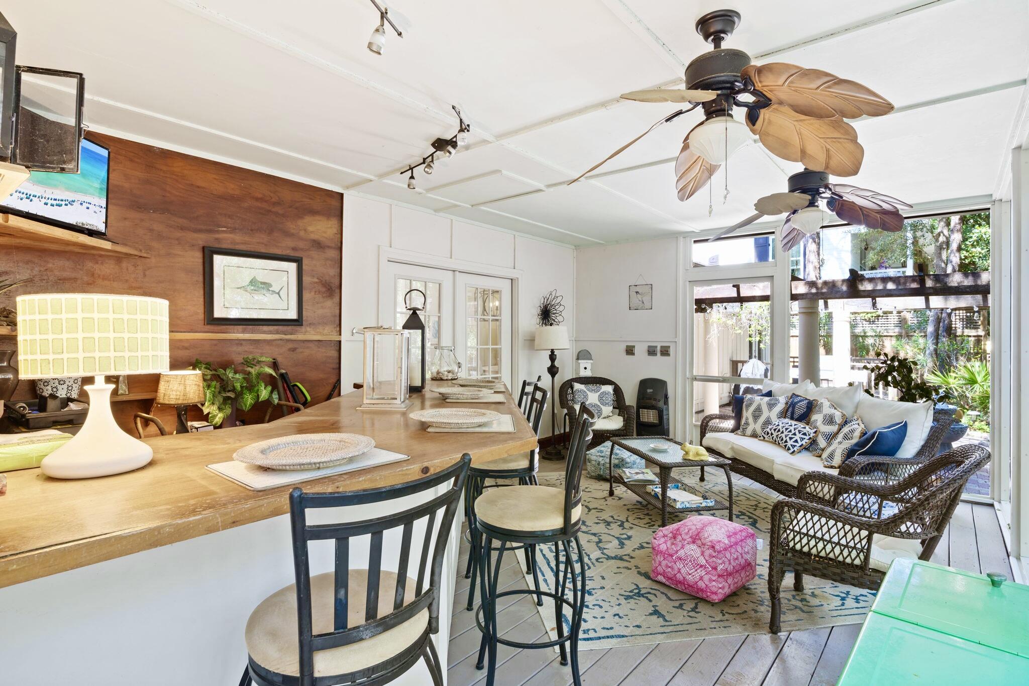 HARBOR OAKS - Residential