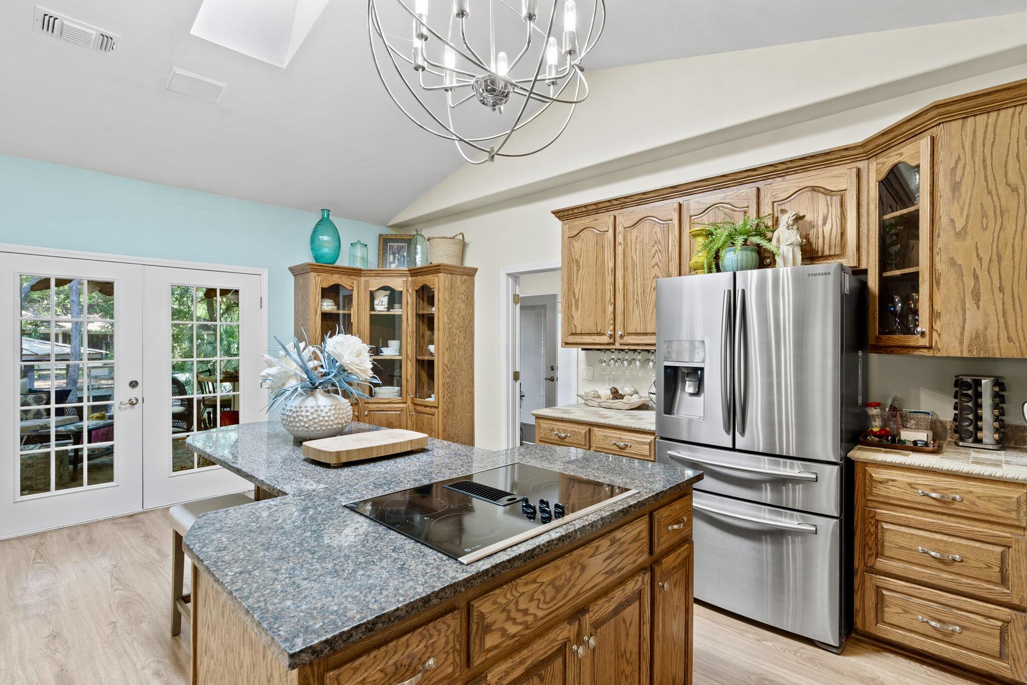 HARBOR OAKS - Residential