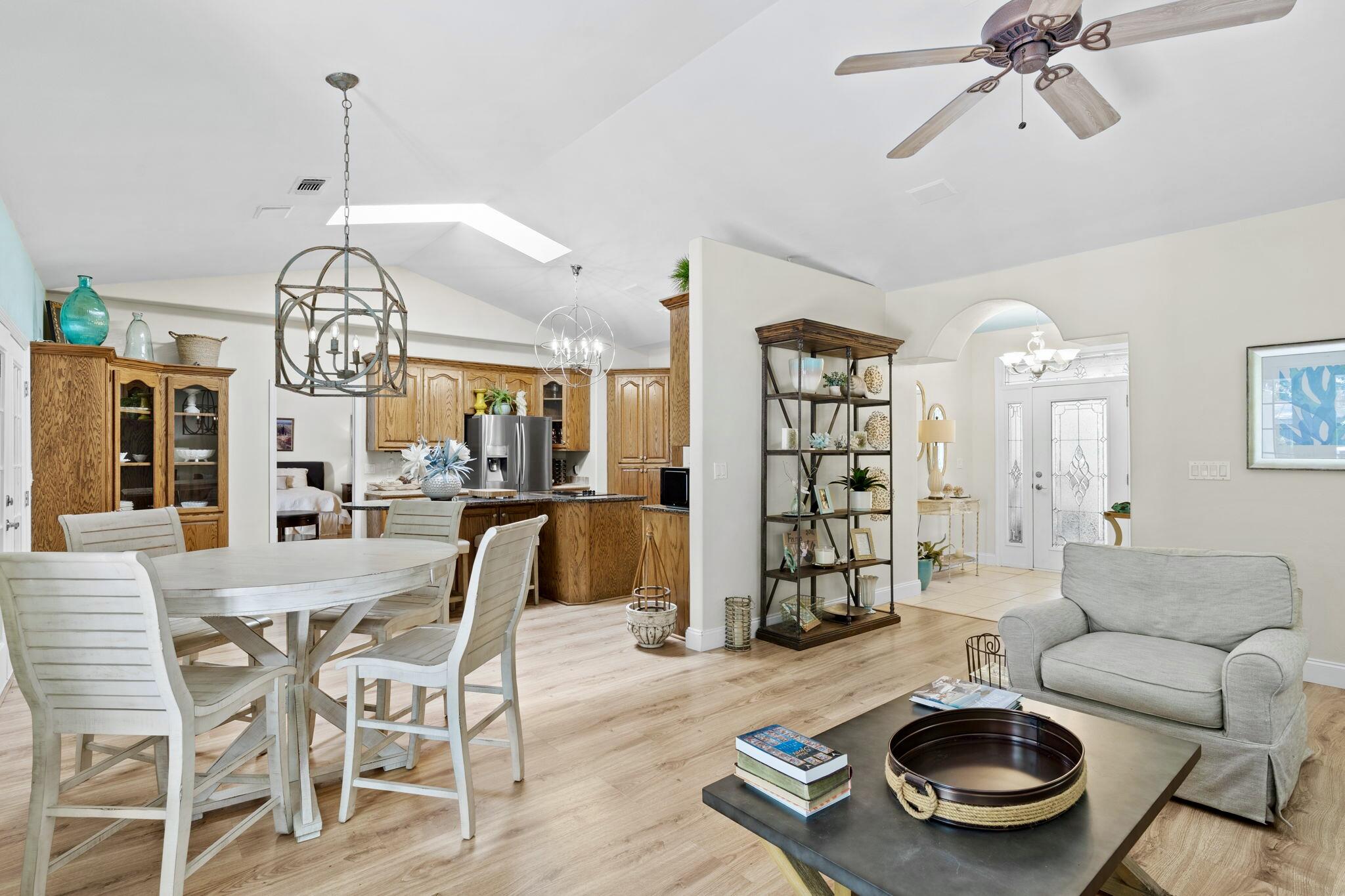 HARBOR OAKS - Residential