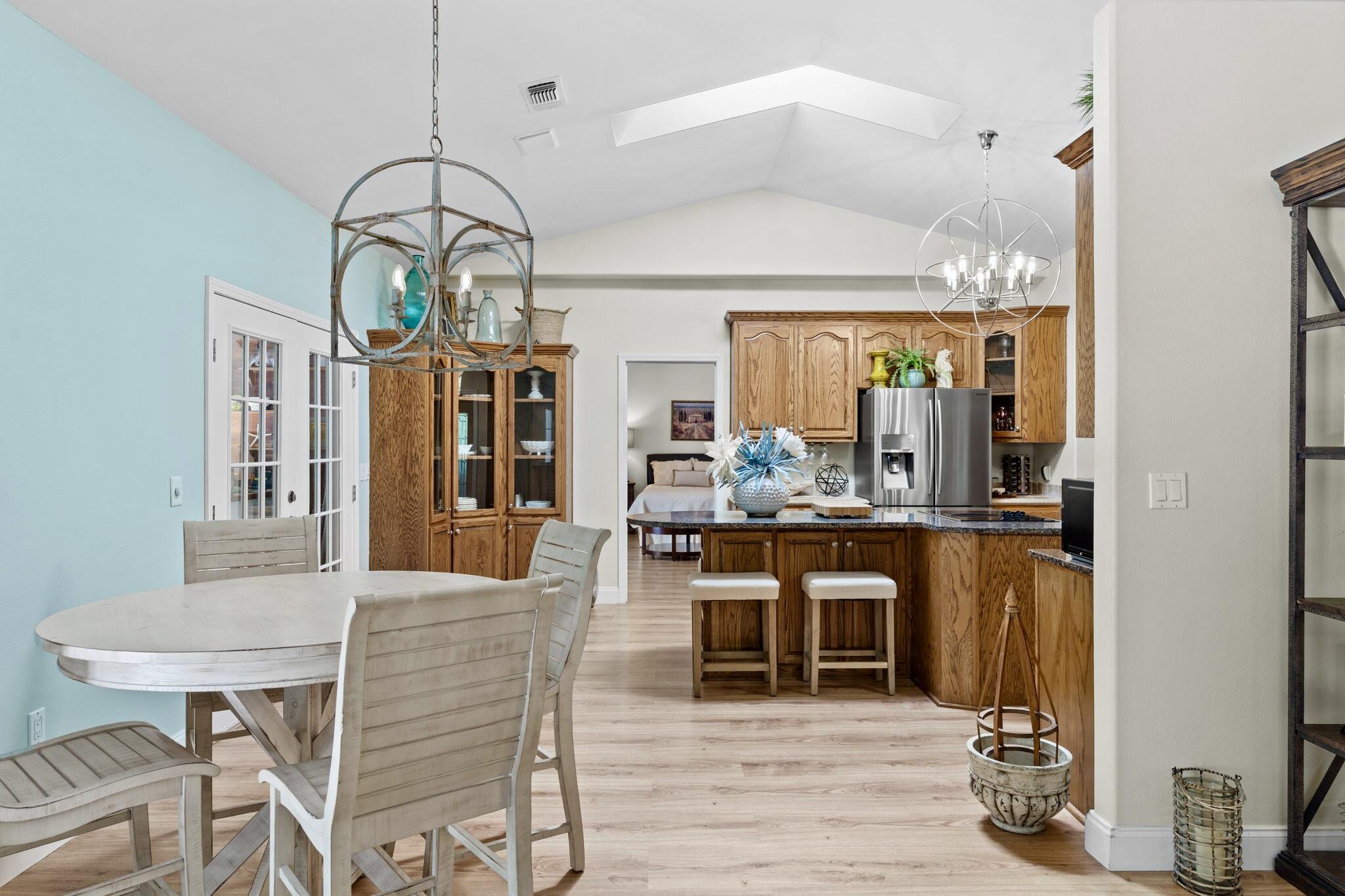 HARBOR OAKS - Residential