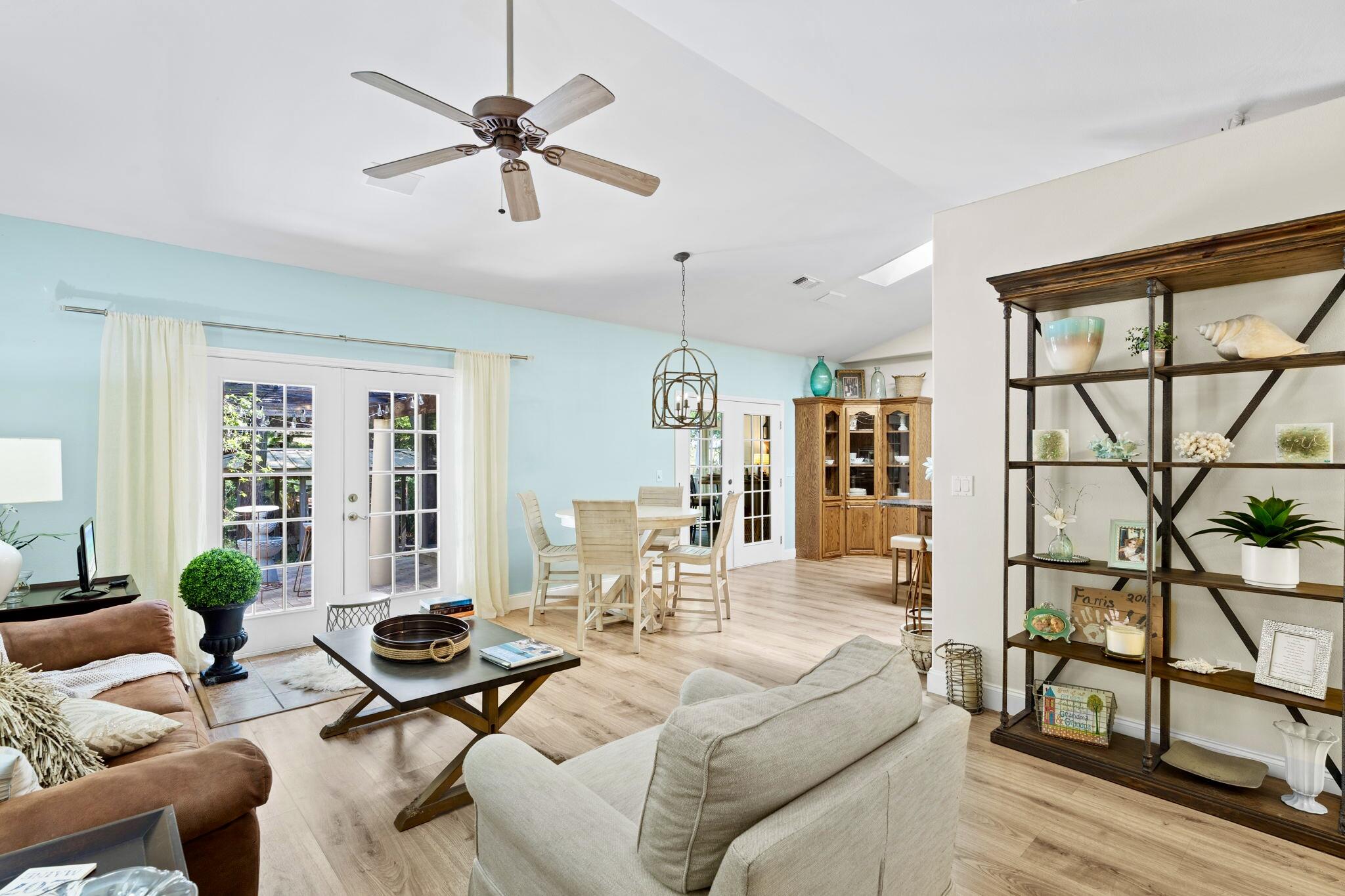 HARBOR OAKS - Residential