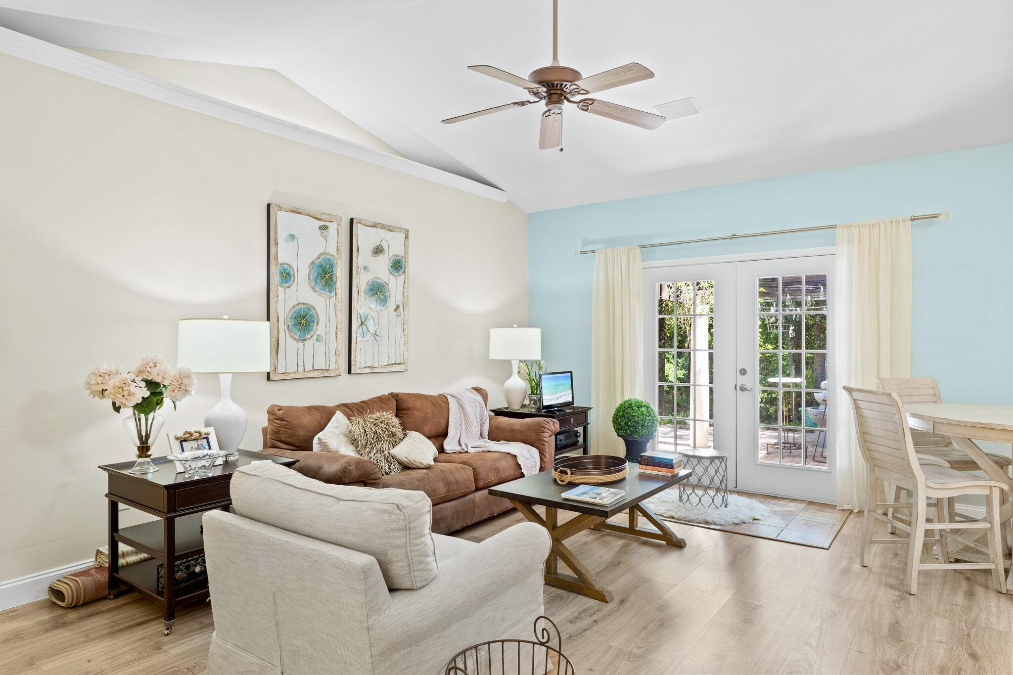HARBOR OAKS - Residential
