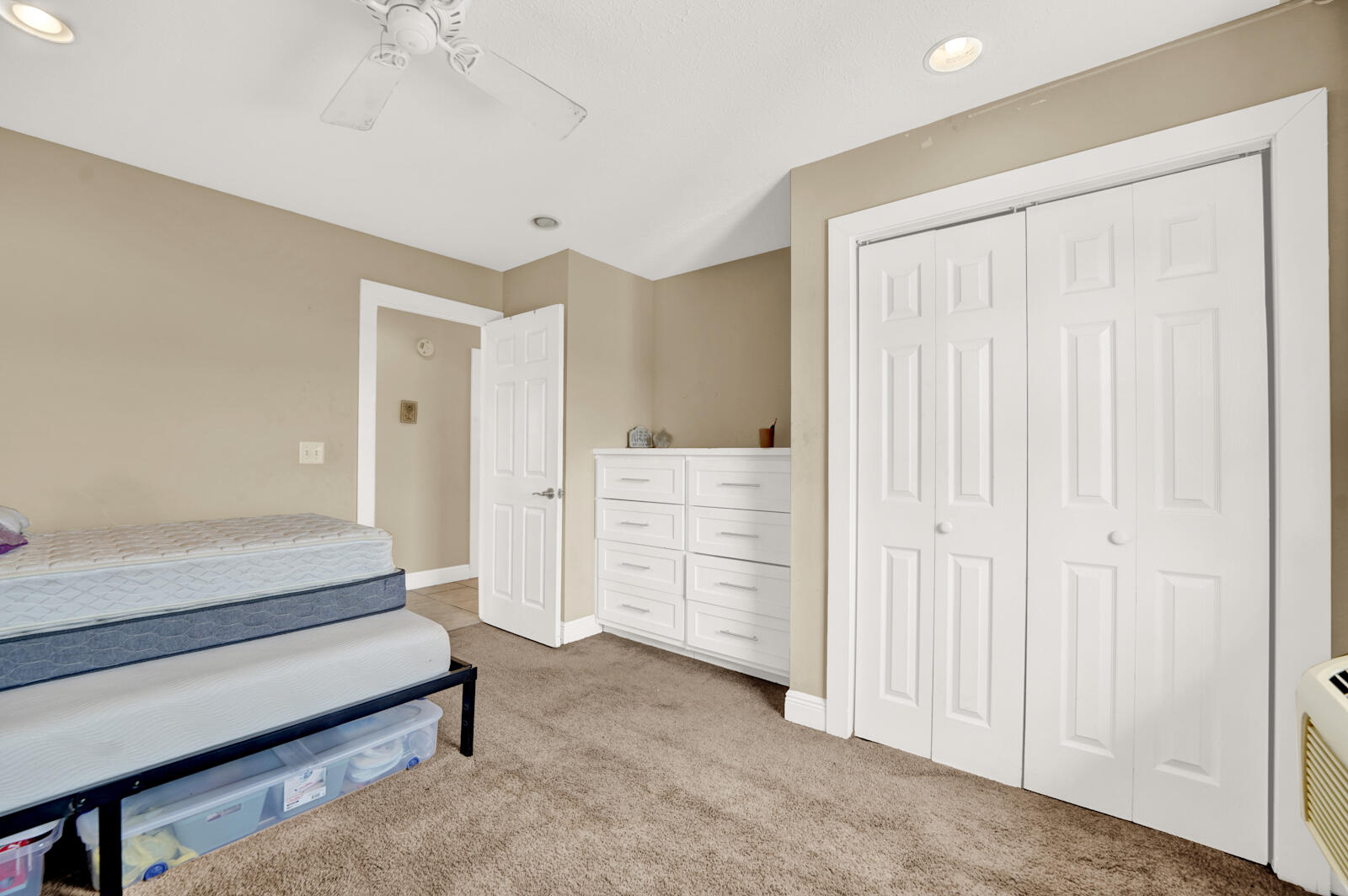 NO RECORDED SUBDIVISION - Residential