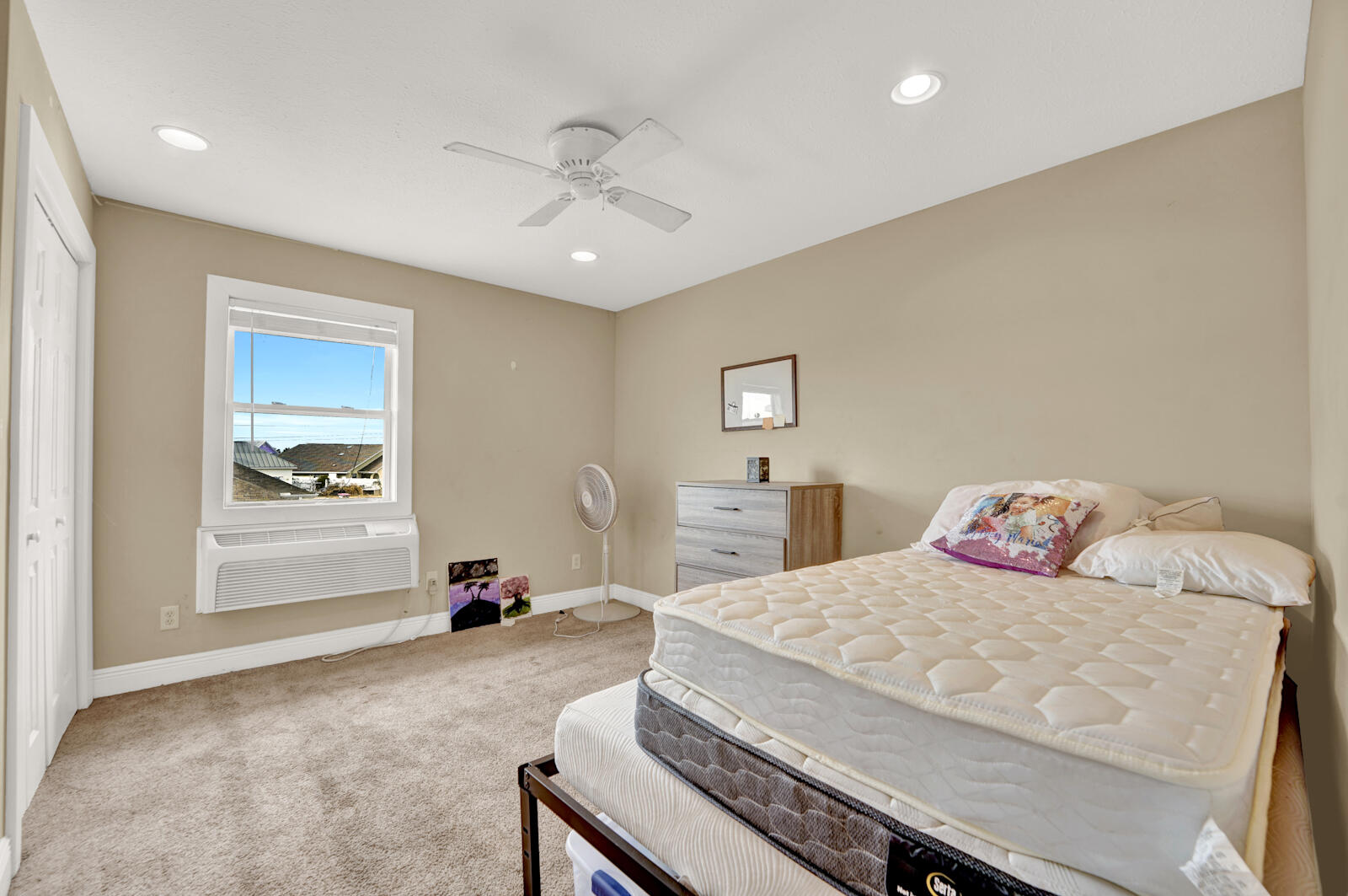 NO RECORDED SUBDIVISION - Residential