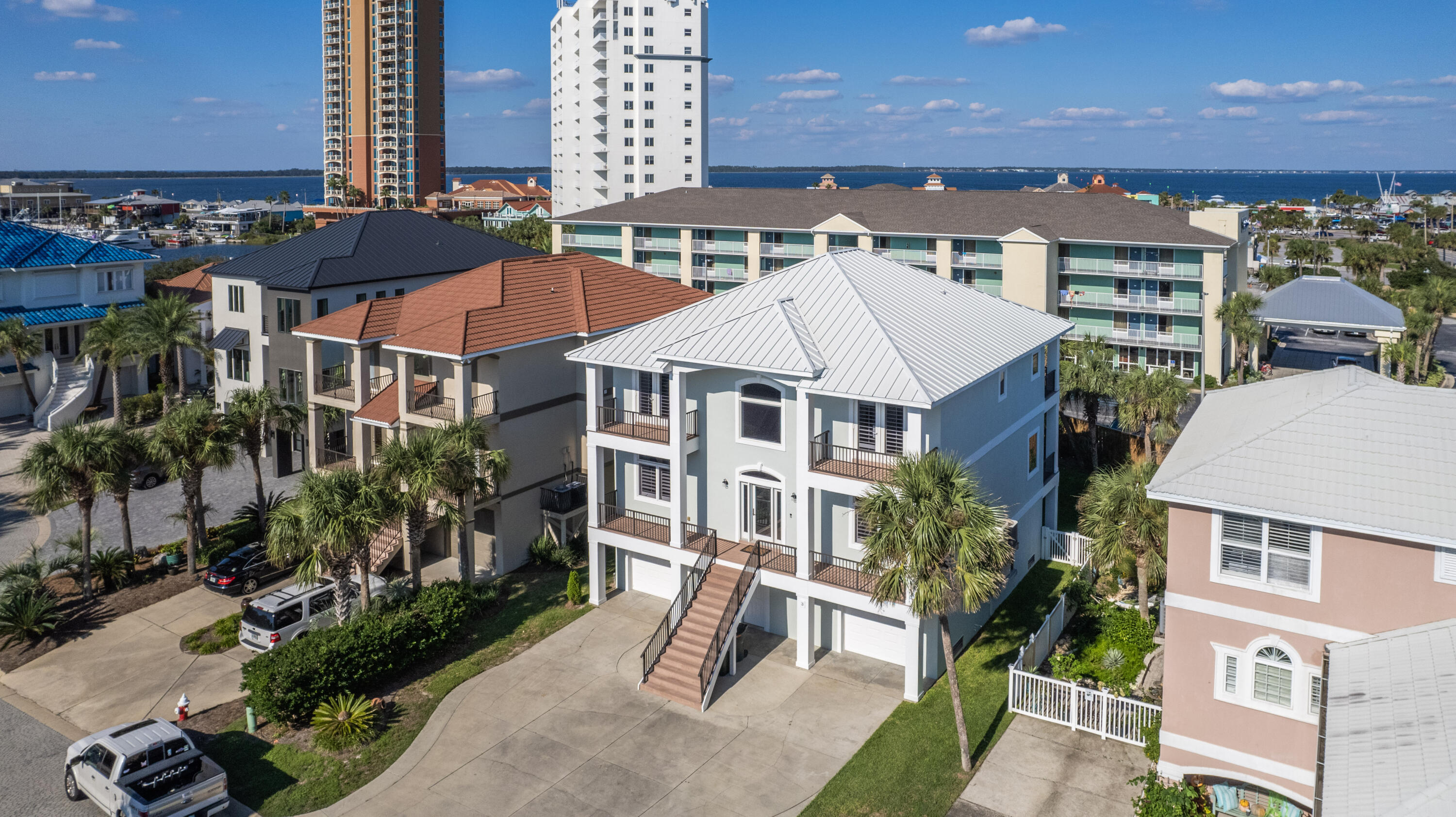 LA CARIBE - Residential