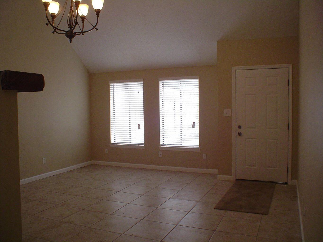 DESTIN GARDEN T/H AMEND - Residential Lease