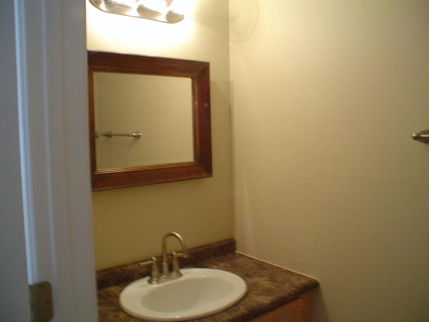 DESTIN GARDEN T/H AMEND - Residential Lease