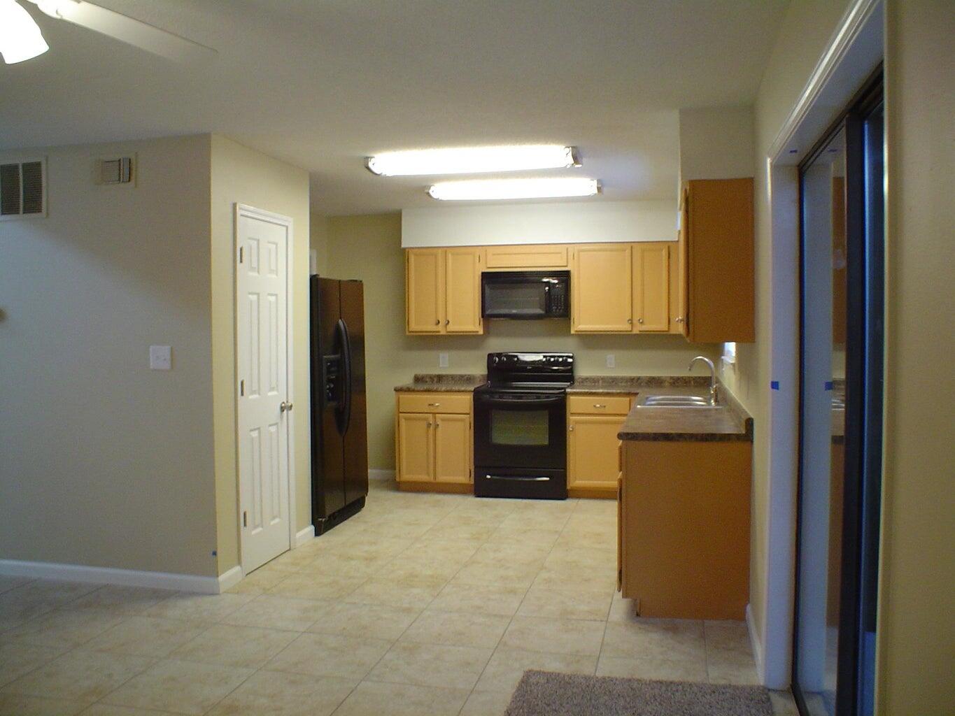 DESTIN GARDEN T/H AMEND - Residential Lease
