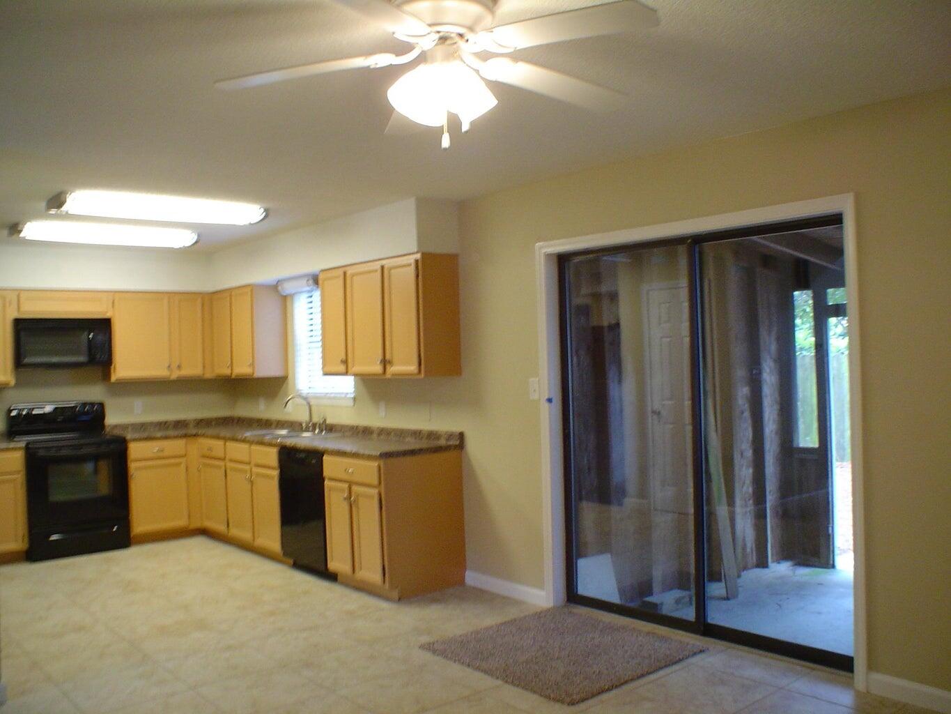 DESTIN GARDEN T/H AMEND - Residential Lease