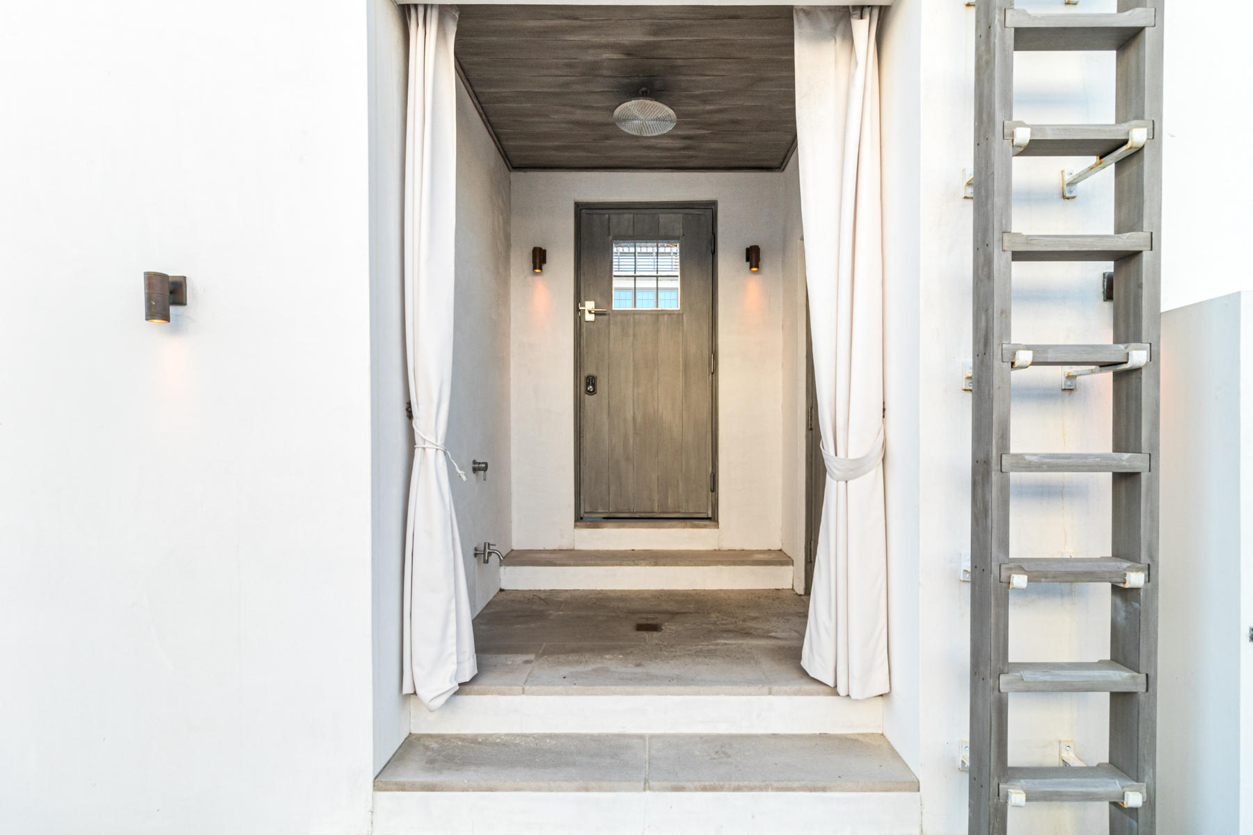 ALYS BEACH - Residential